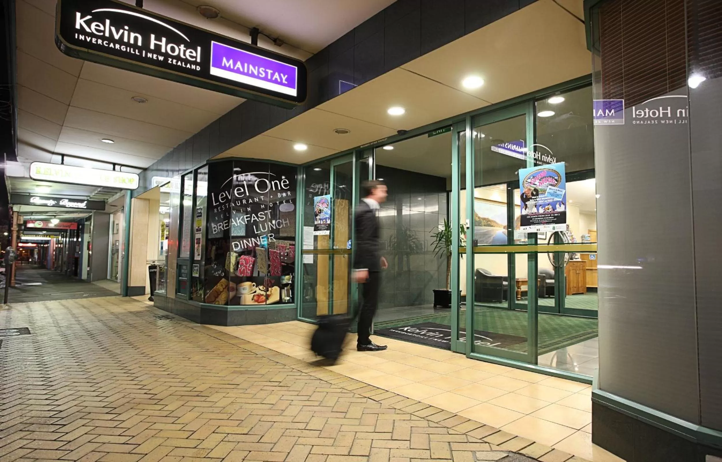 Facade/entrance in Kelvin Hotel