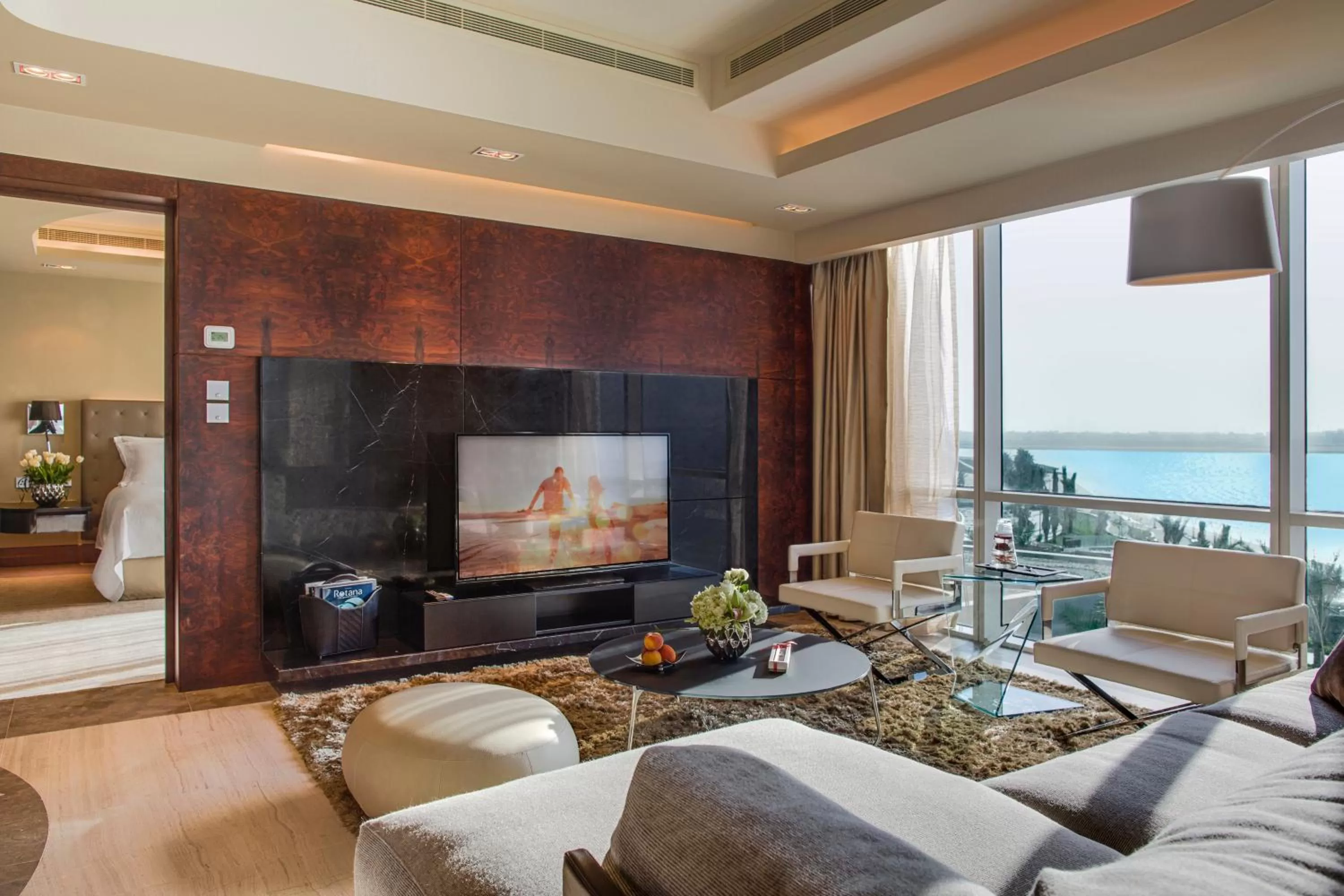 Communal lounge/ TV room in The Art Hotel & Resort