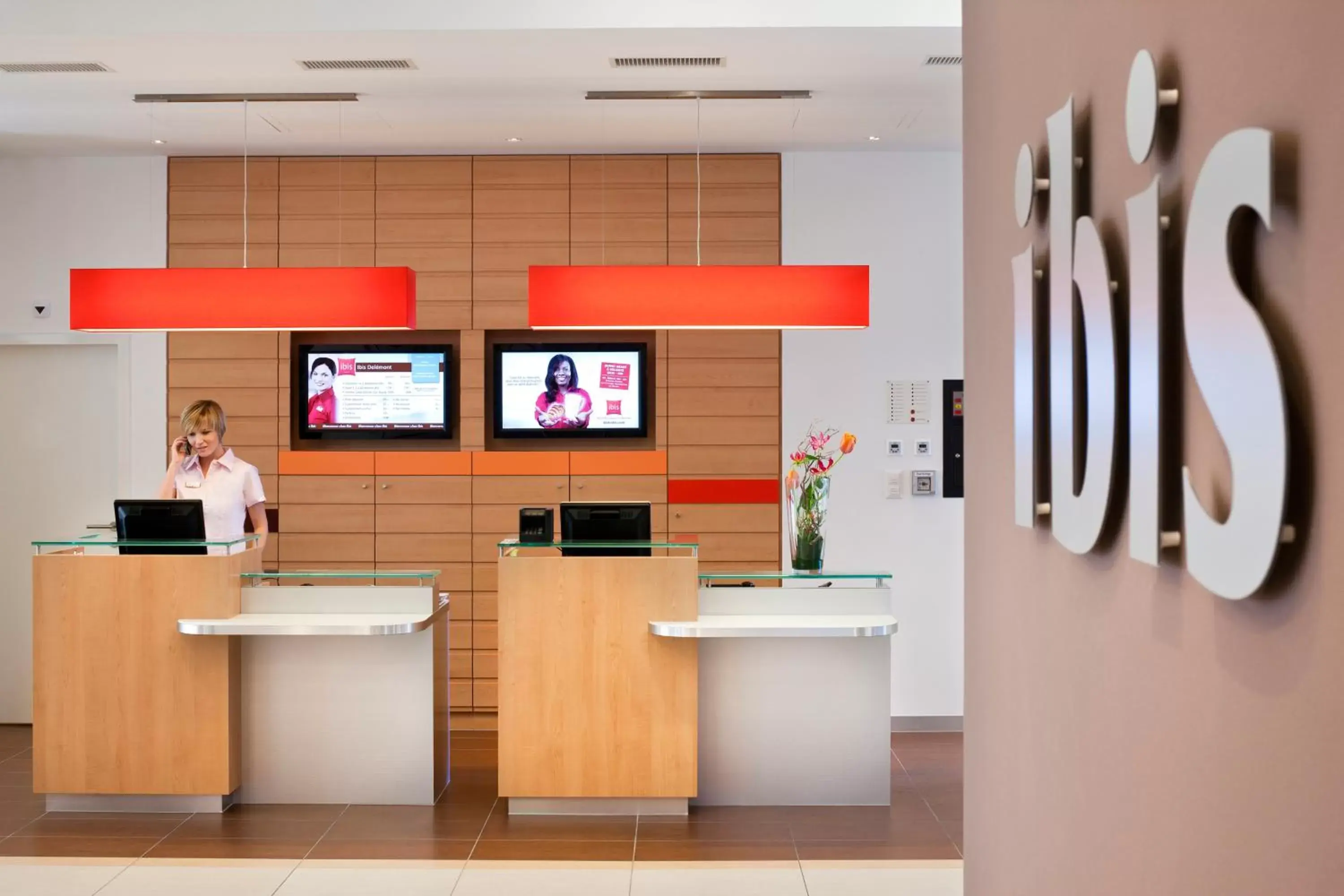 Lobby or reception, Lobby/Reception in ibis Delémont