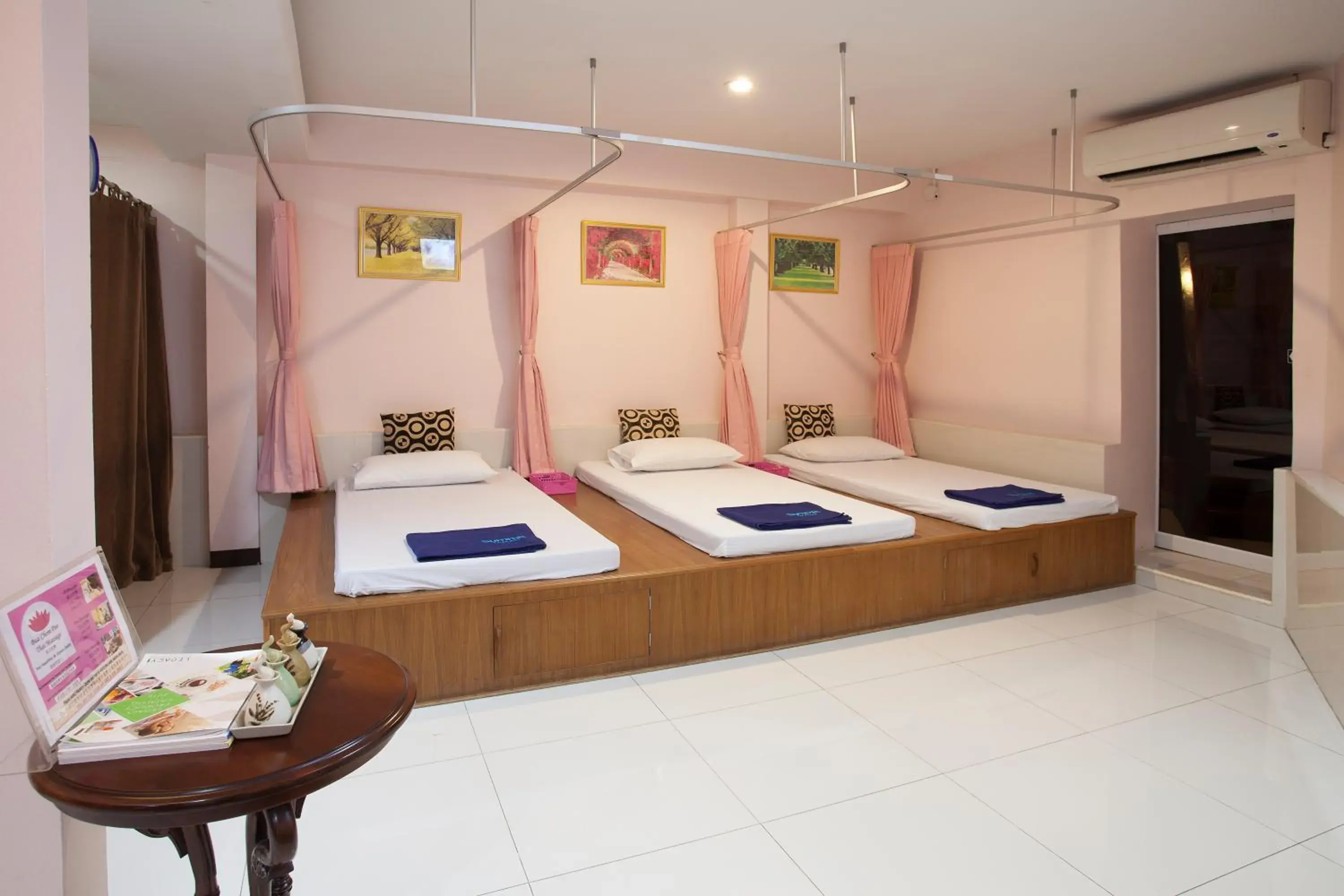 Massage, Bed in Summit Pavilion Hotel (SHA Extra Plus)