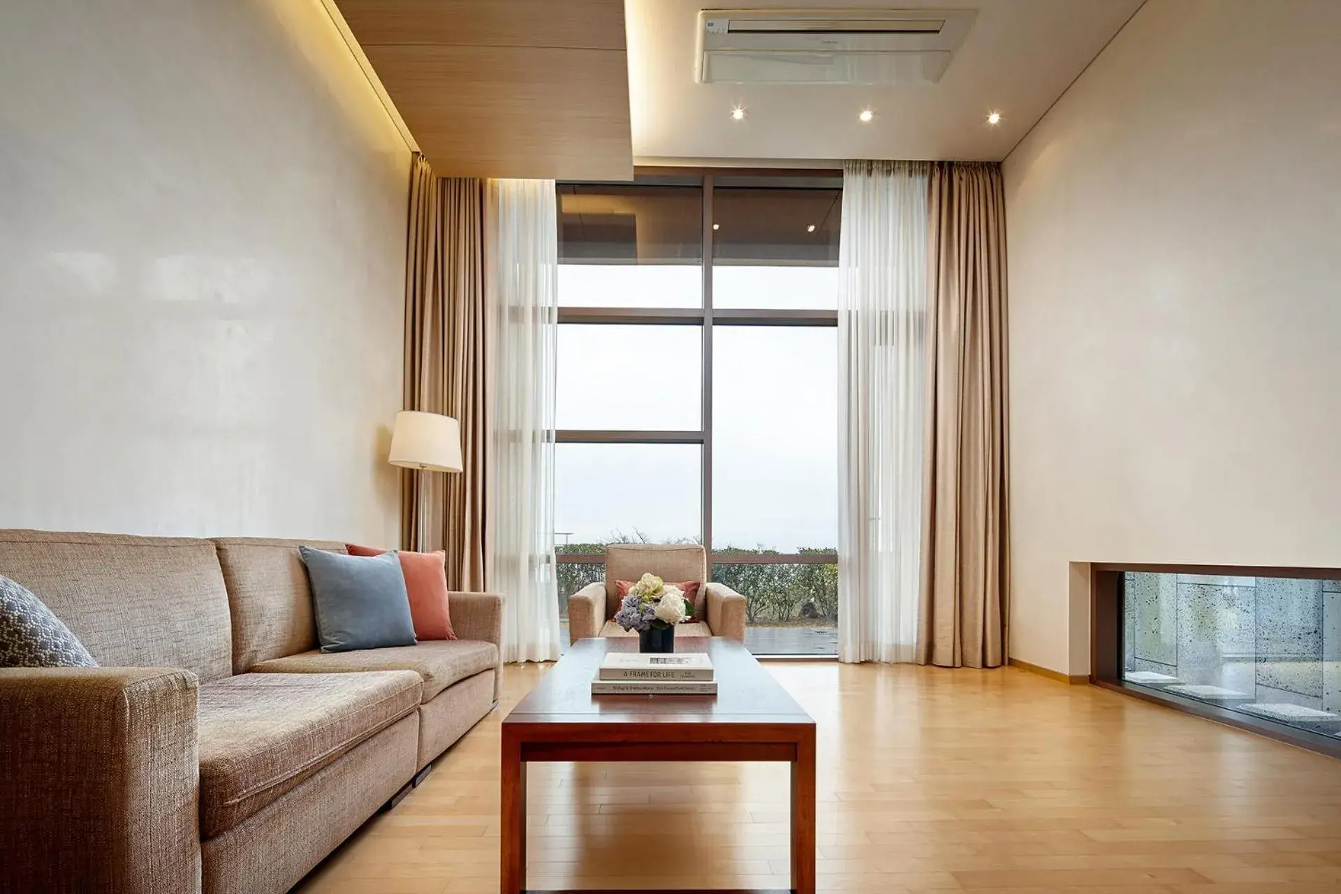 Living room, Seating Area in Lotte Resort Jeju Artvillas