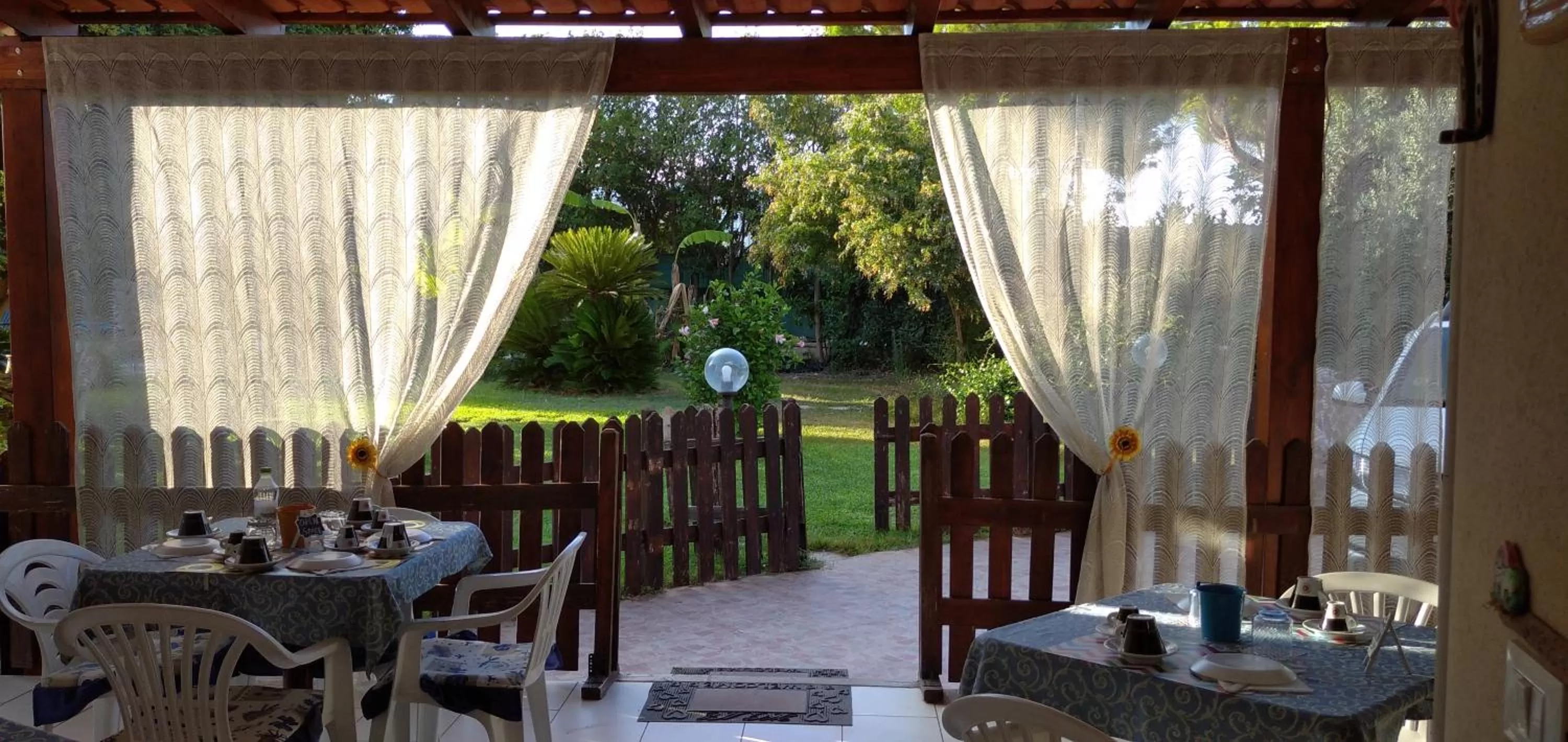 Garden view, Restaurant/Places to Eat in B&B Leonida