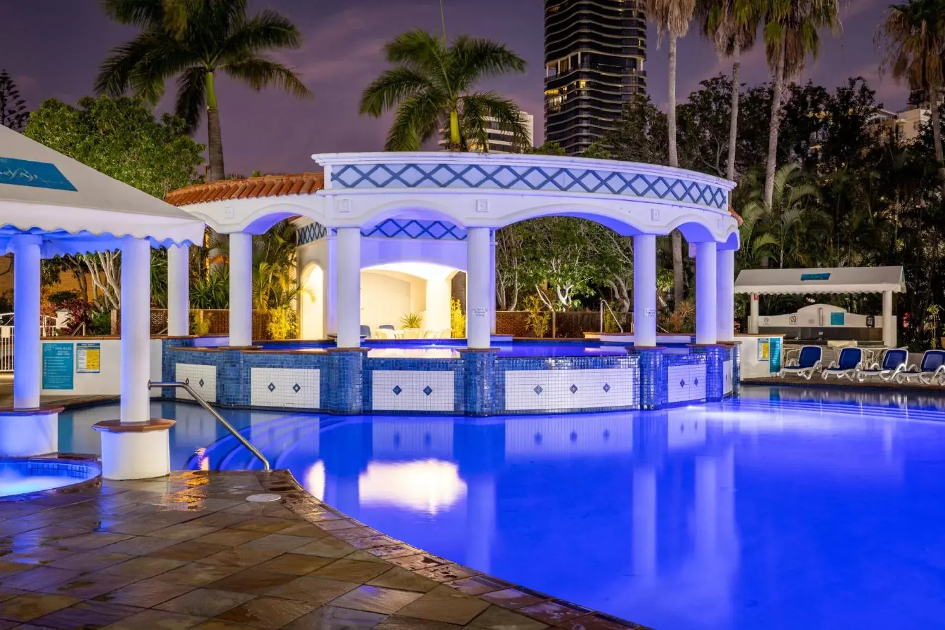 Swimming Pool in Bel Air on Broadbeach