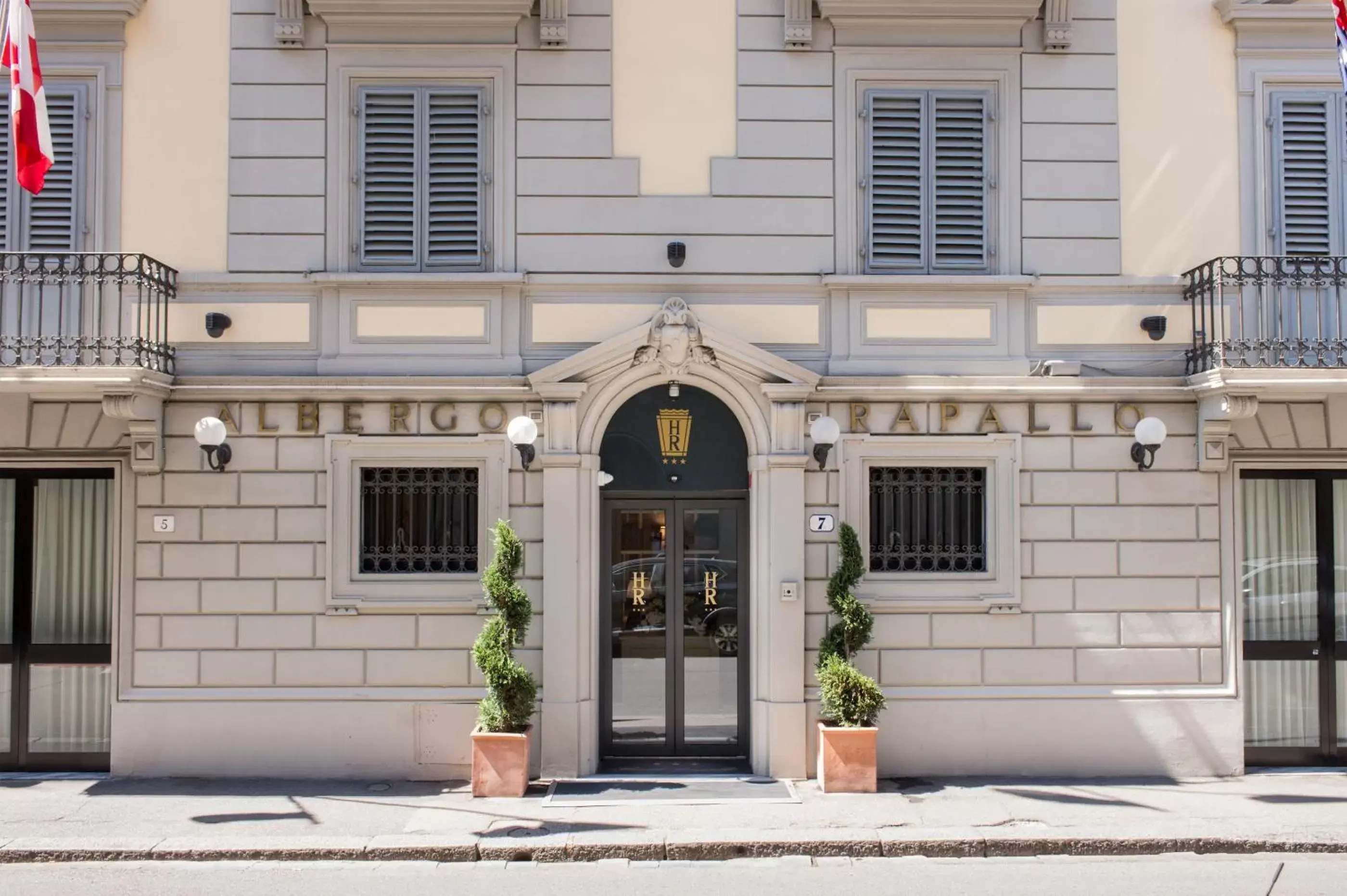 Facade/entrance in Hotel Rapallo