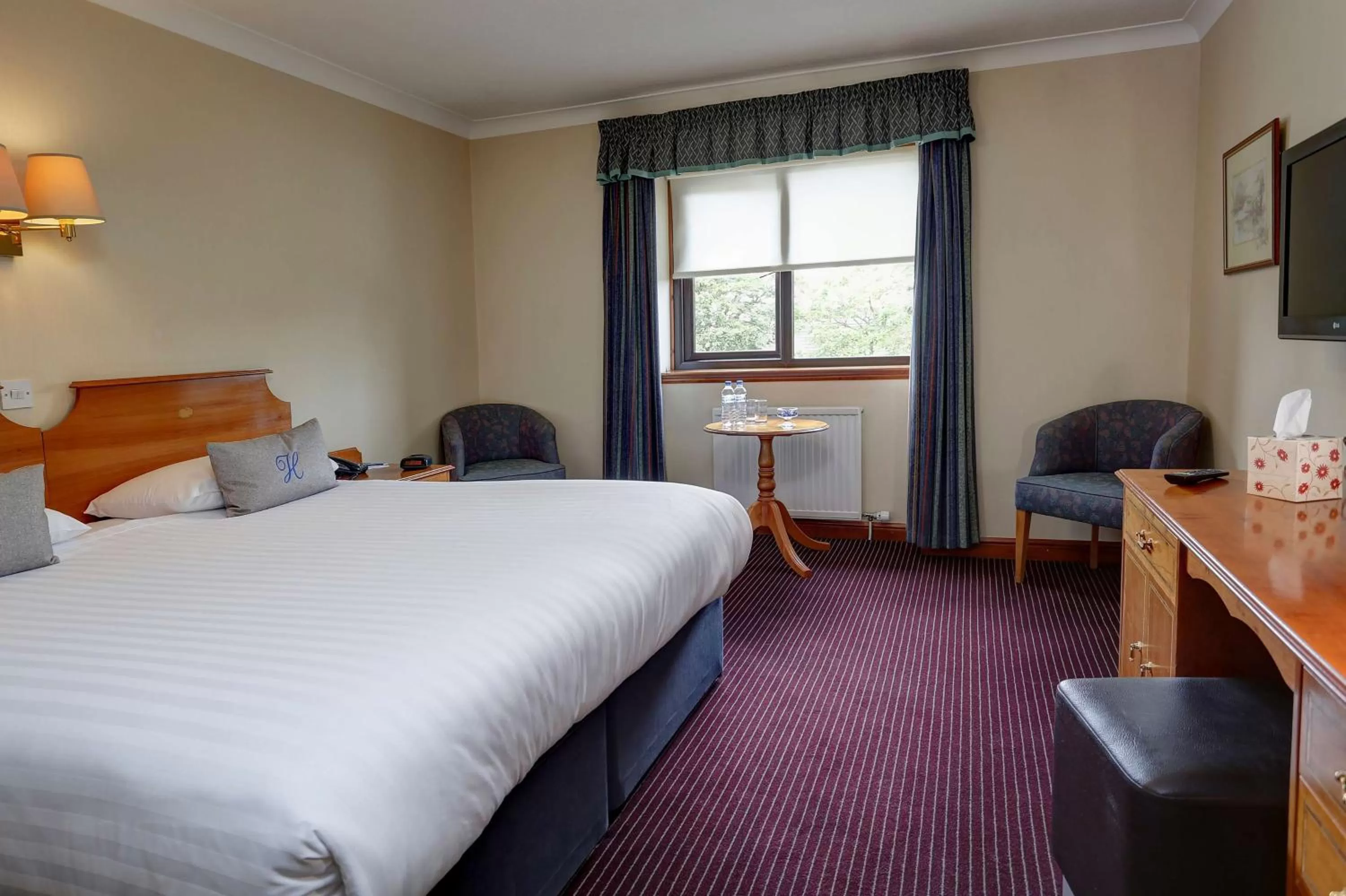 Photo of the whole room, Bed in Best Western The Hilcroft Hotel West Lothian