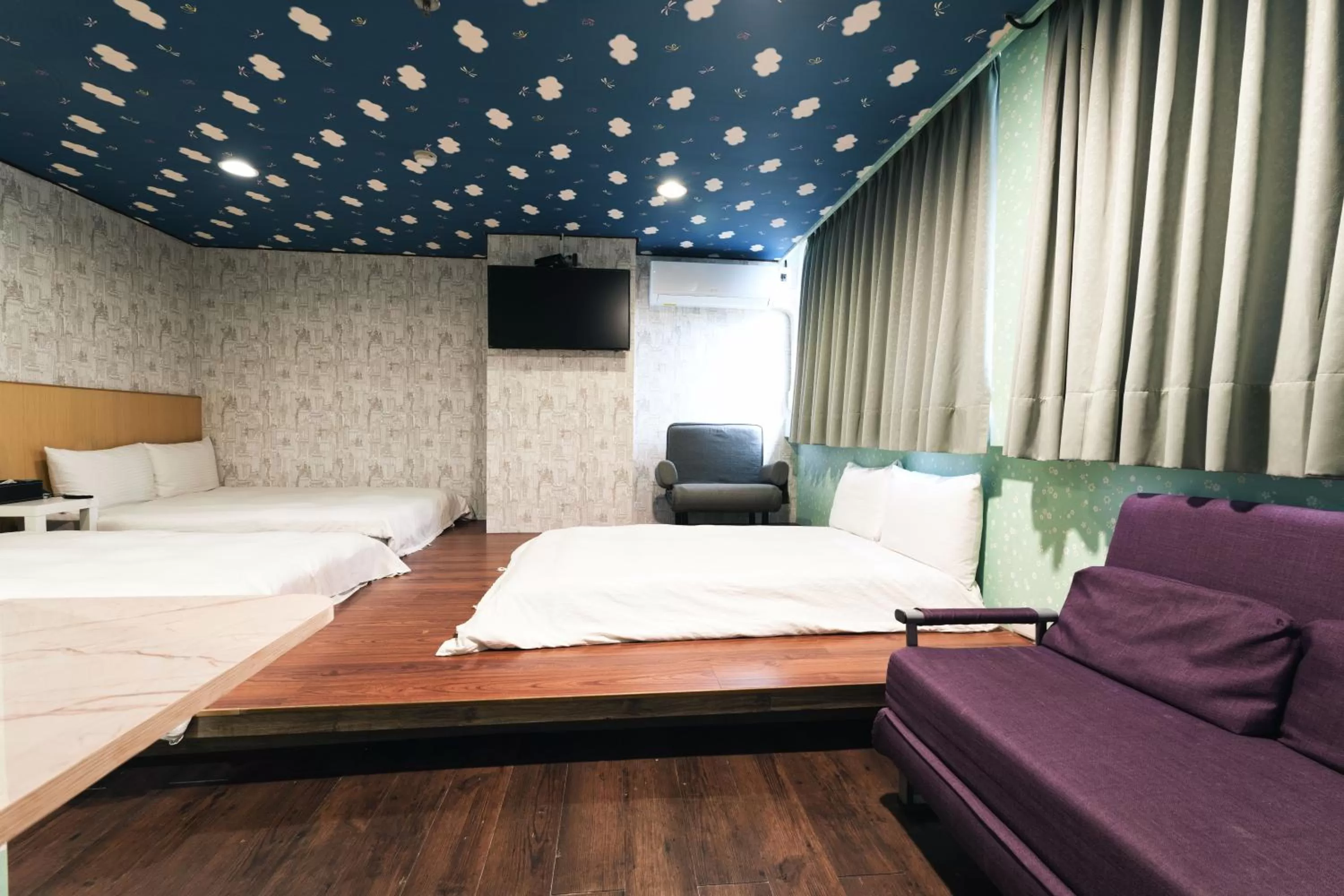 Photo of the whole room, Bed in Sofu Hotel