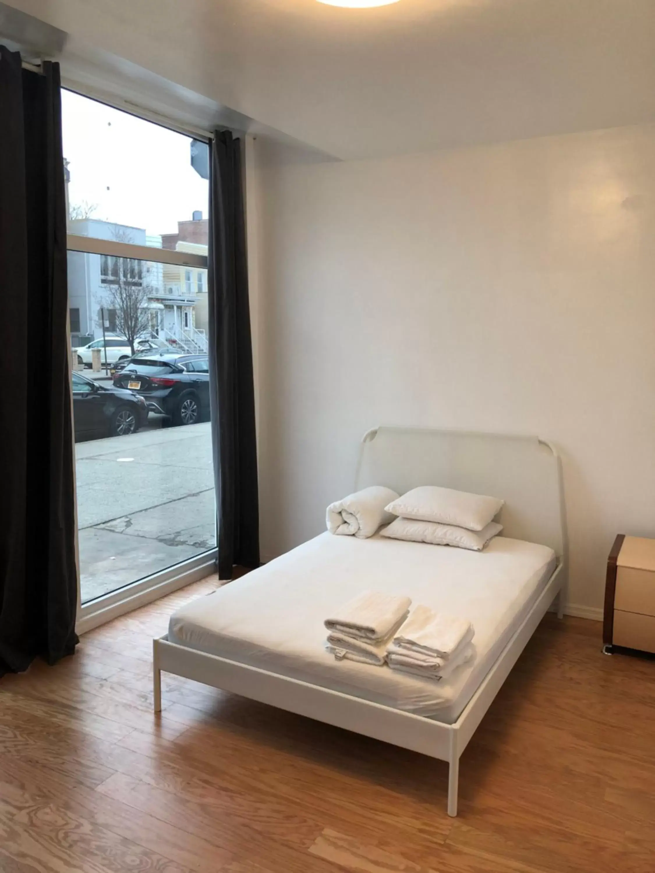 Bedroom, Bed in Apartment Ocean Block