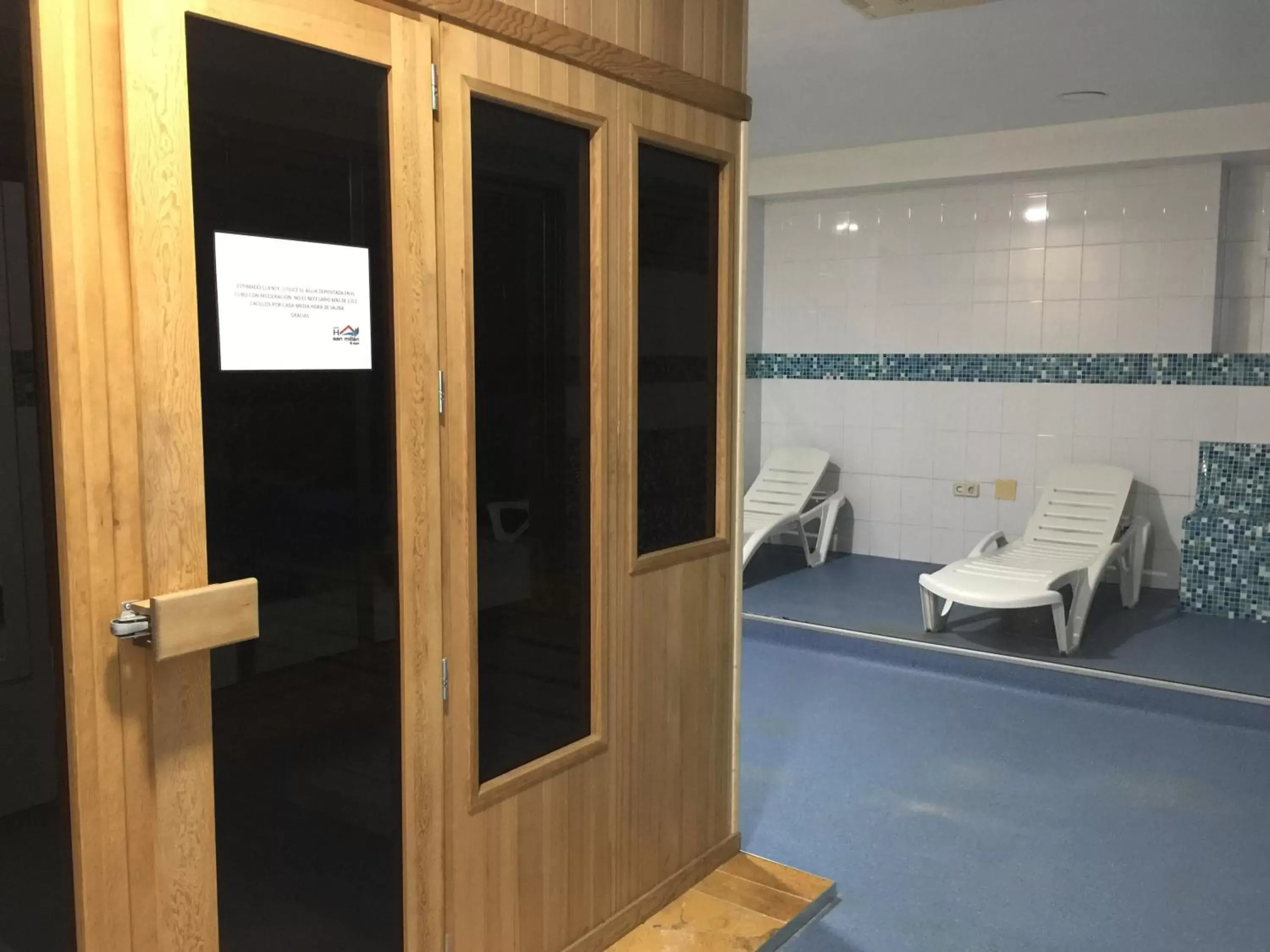 Sauna, Bathroom in Hotel San Millán