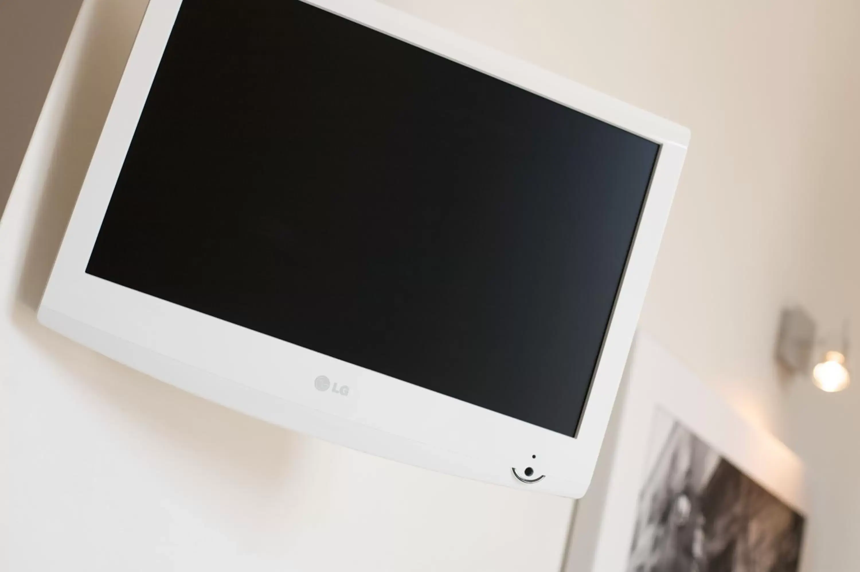 Decorative detail, TV/Entertainment Center in MyBed