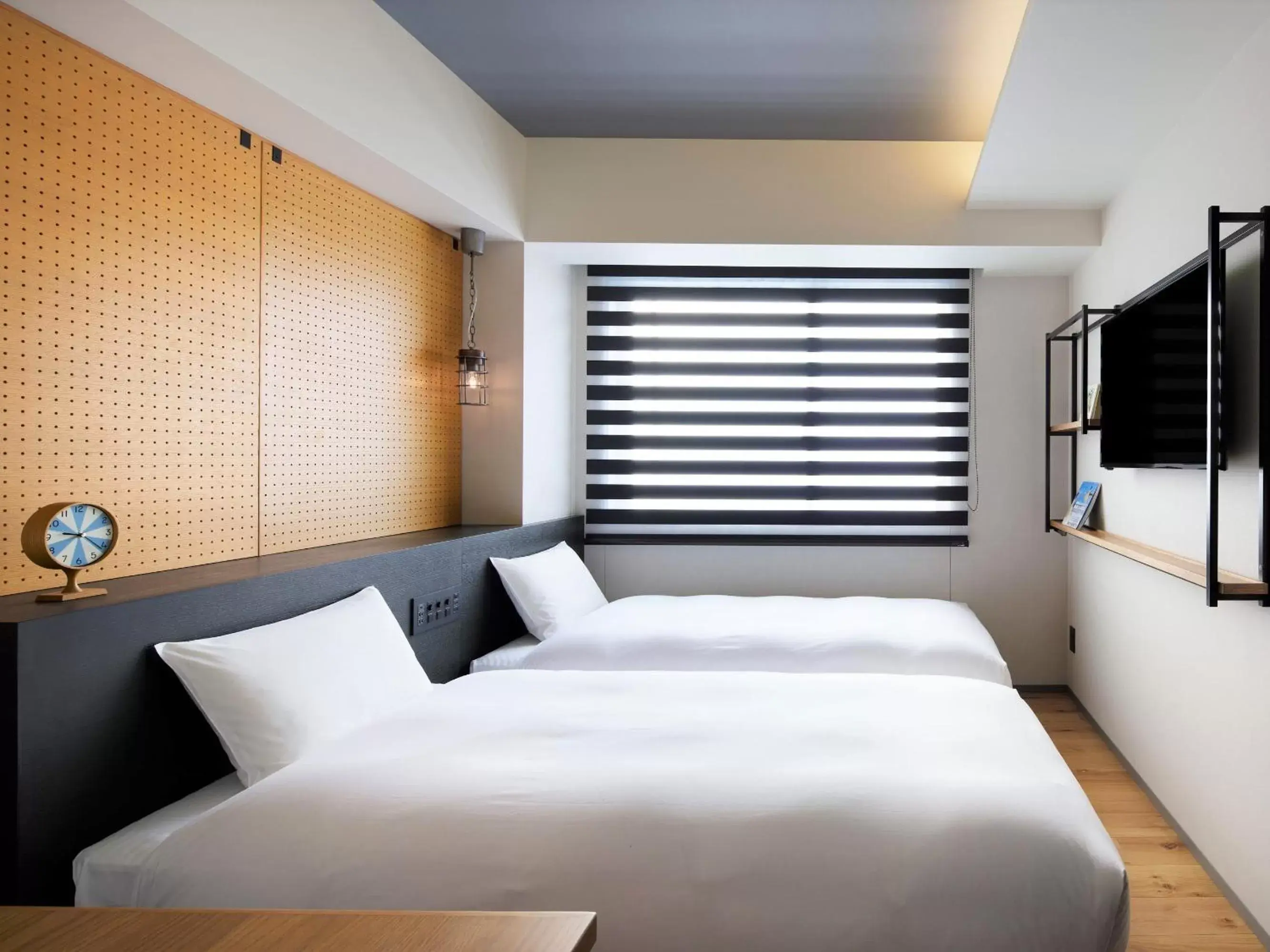 Standard Twin Room in LAMP LIGHT BOOKS HOTEL fukuoka Standard Twin Room in LAMP LIGHT BOOKS HOTEL fukuoka