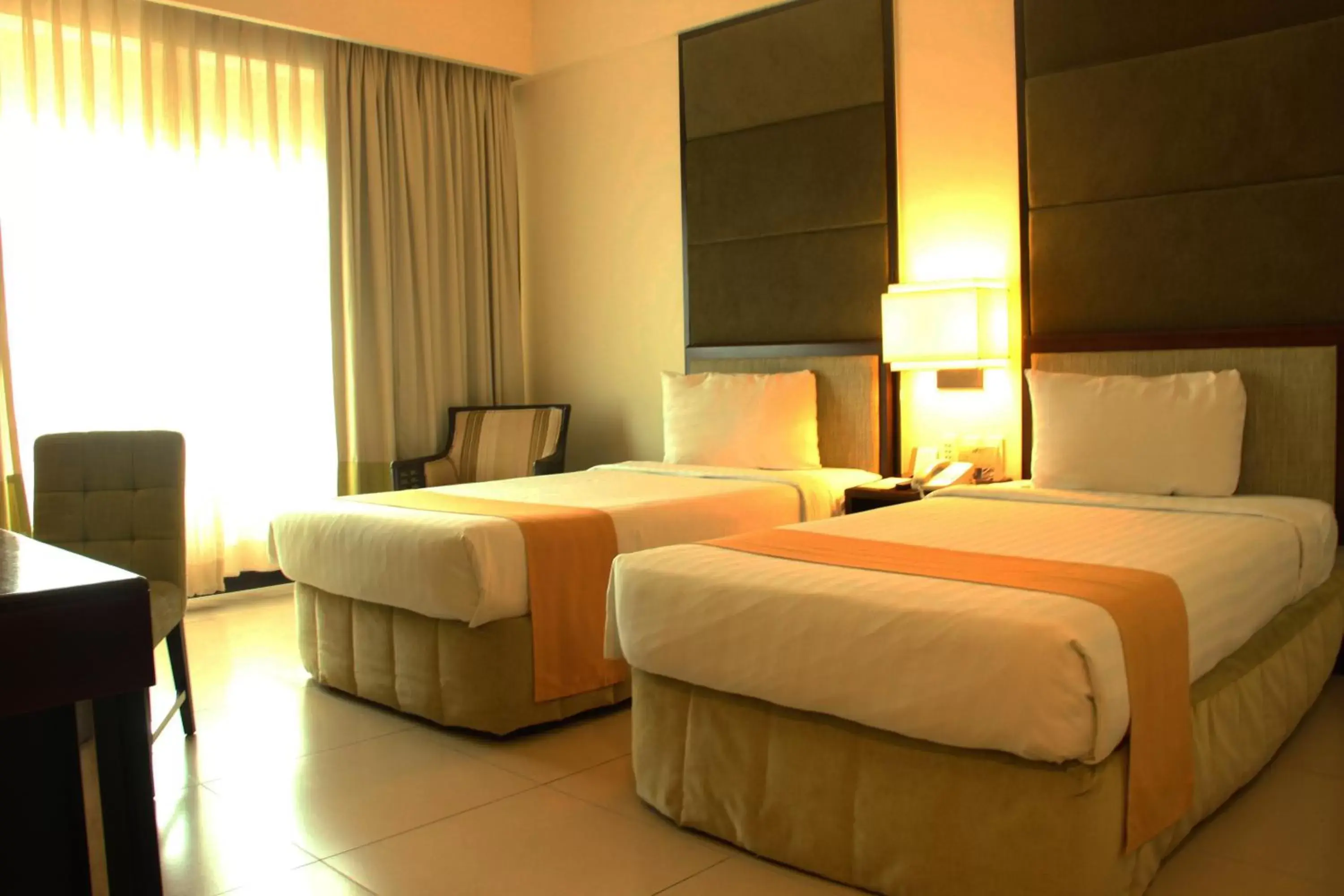 Bed in Taal Vista Hotel