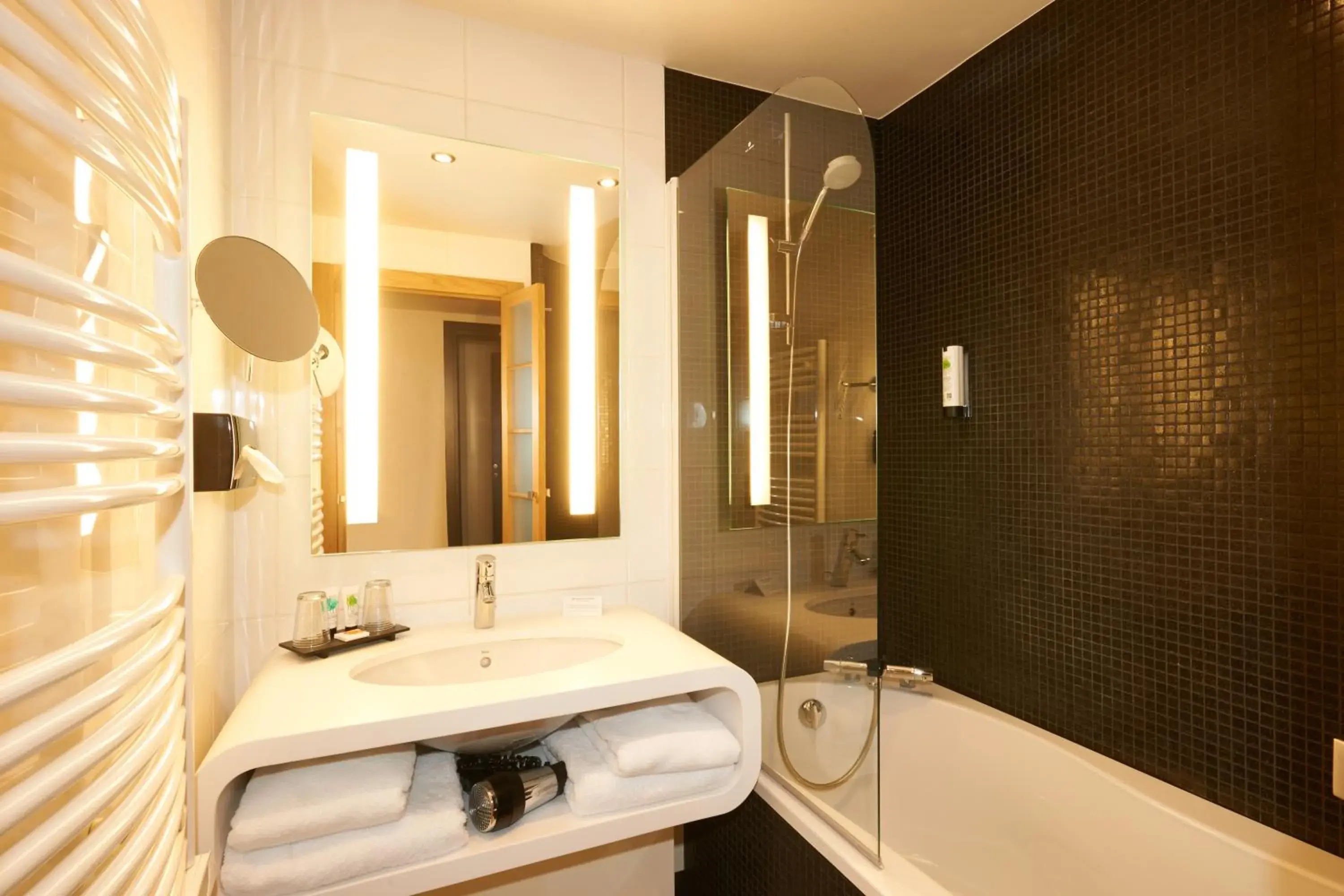 Bathroom in Best Western Plus Hotel Le Rhenan