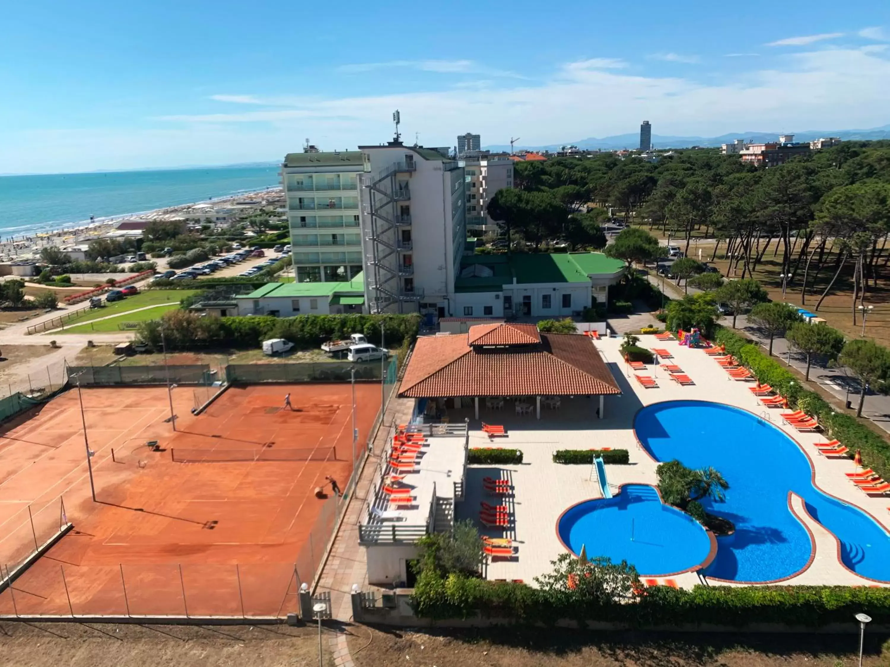 Bird's eye view, Bird's-eye View in Hotel Adria