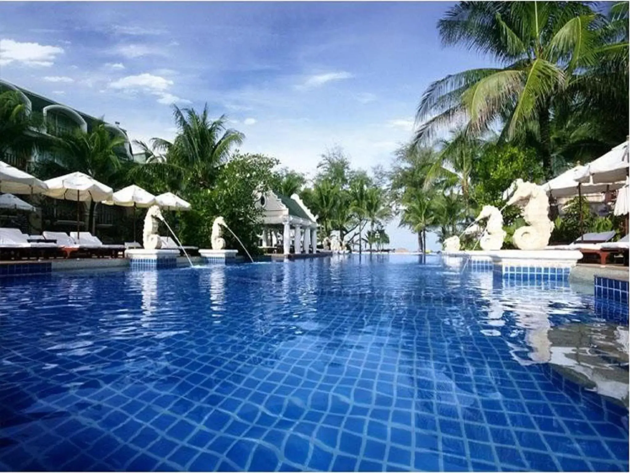 Swimming Pool in Phuket Graceland Resort and Spa - SHA Extra Plus