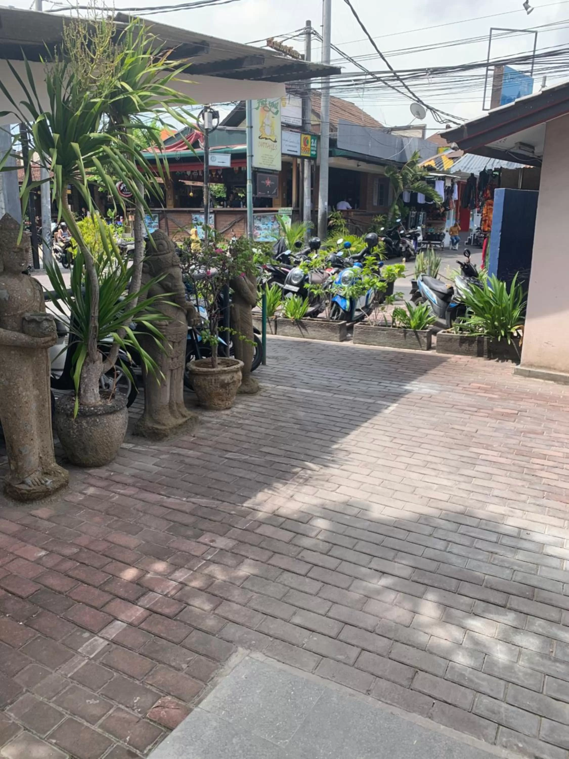 Parking in Fat Yogi Cottages