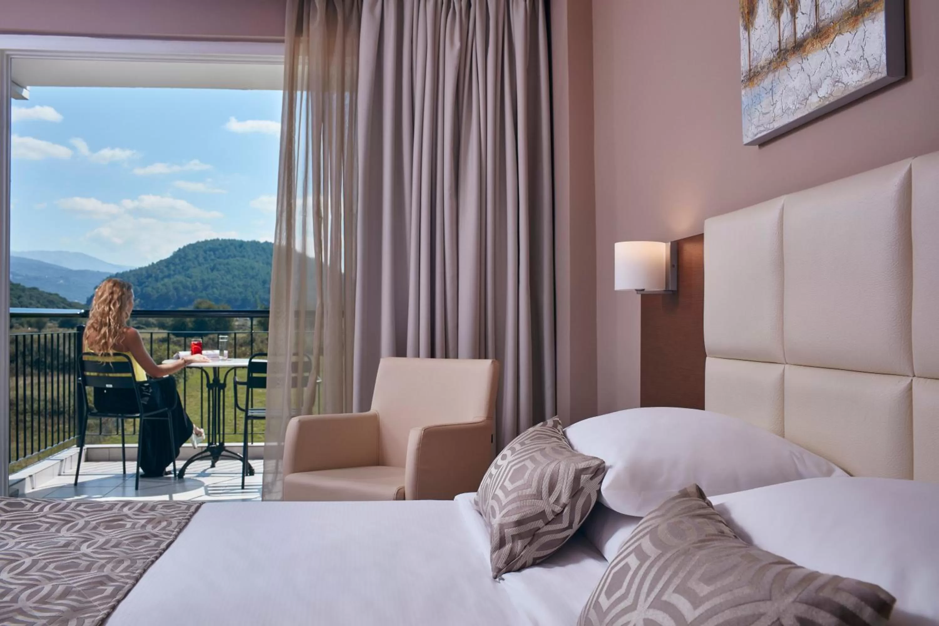 Balcony/Terrace, Bed in Aar Hotel & Spa Ioannina