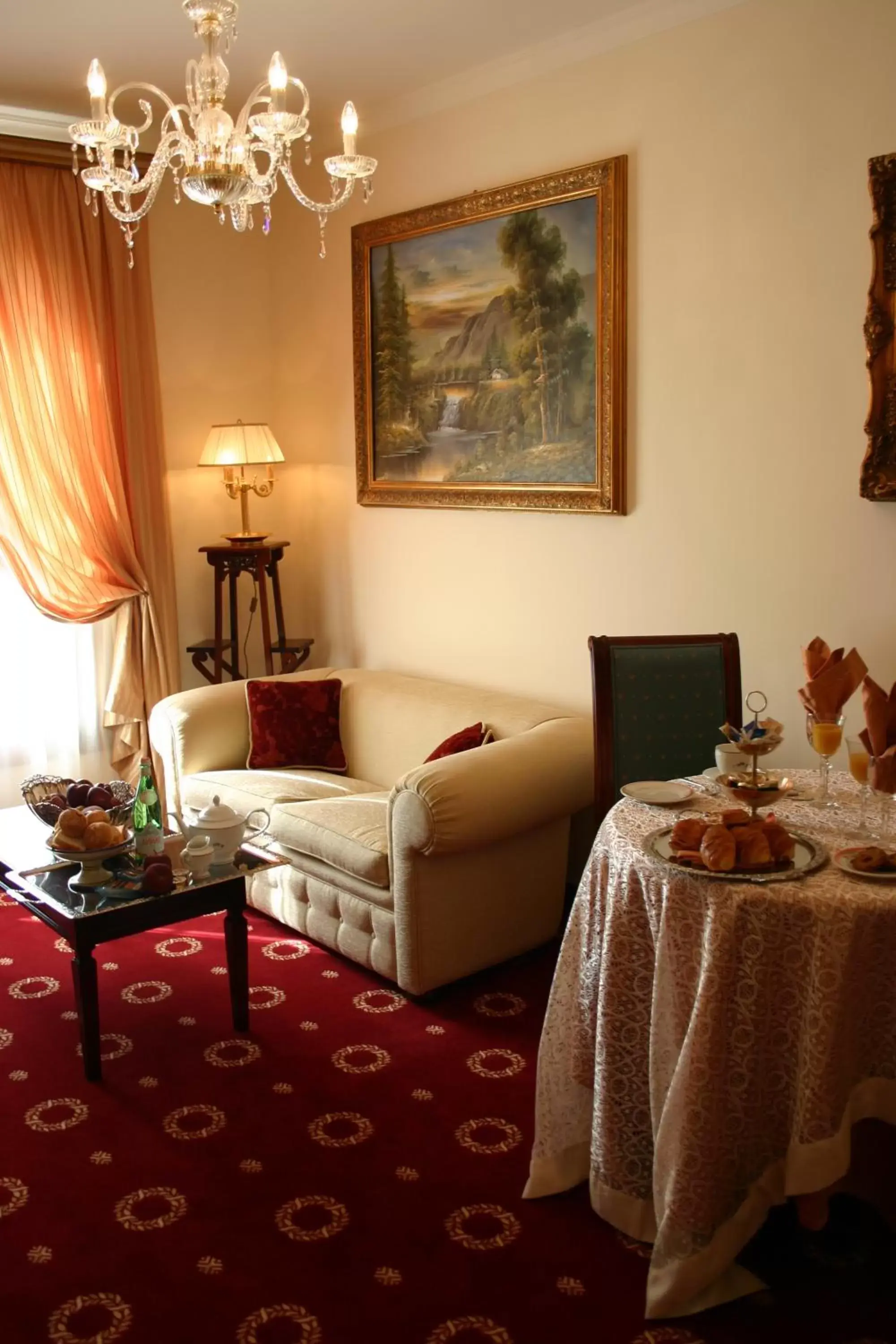 Living room, Seating Area in Grand Hotel Palace