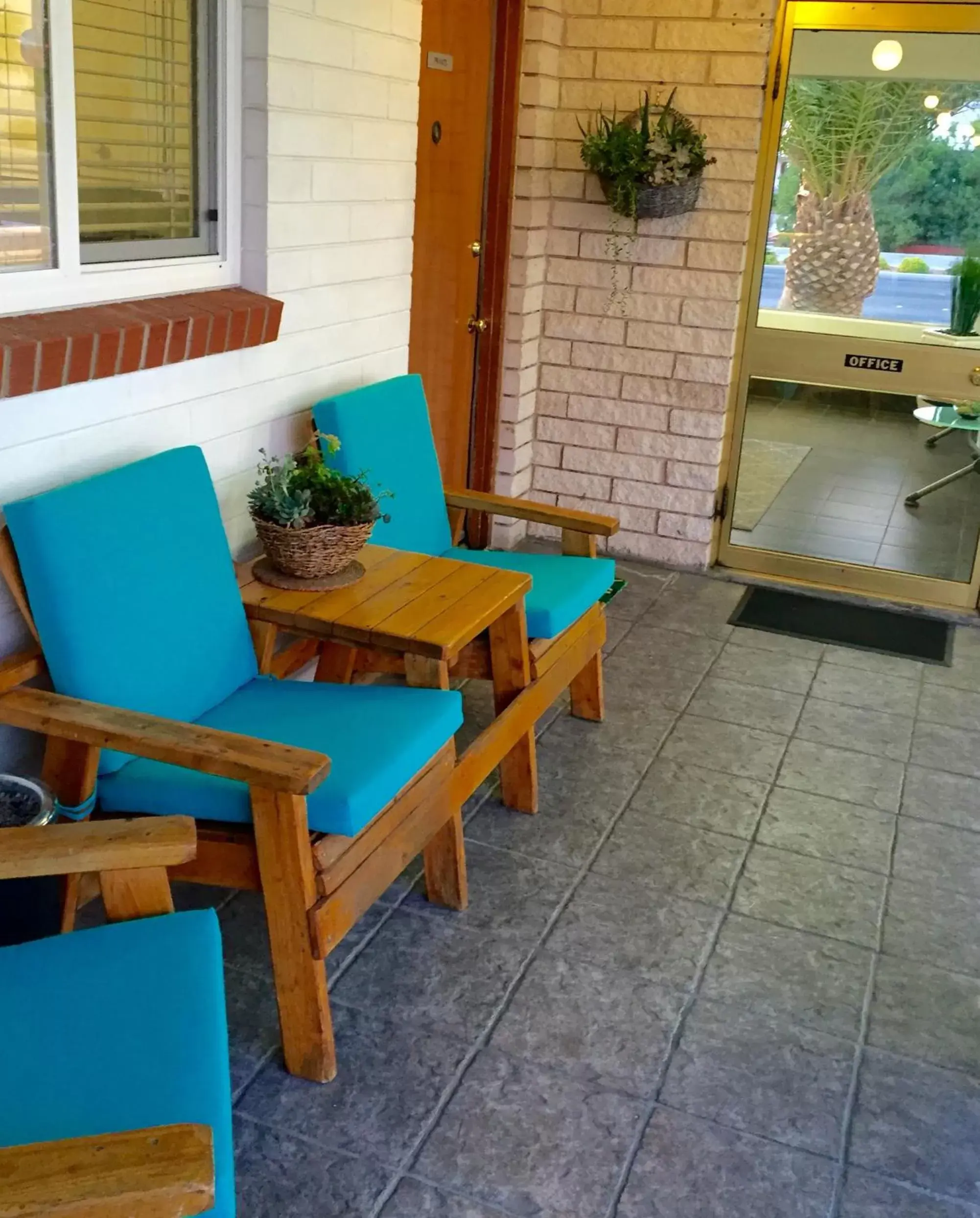Patio in The Sands Motel