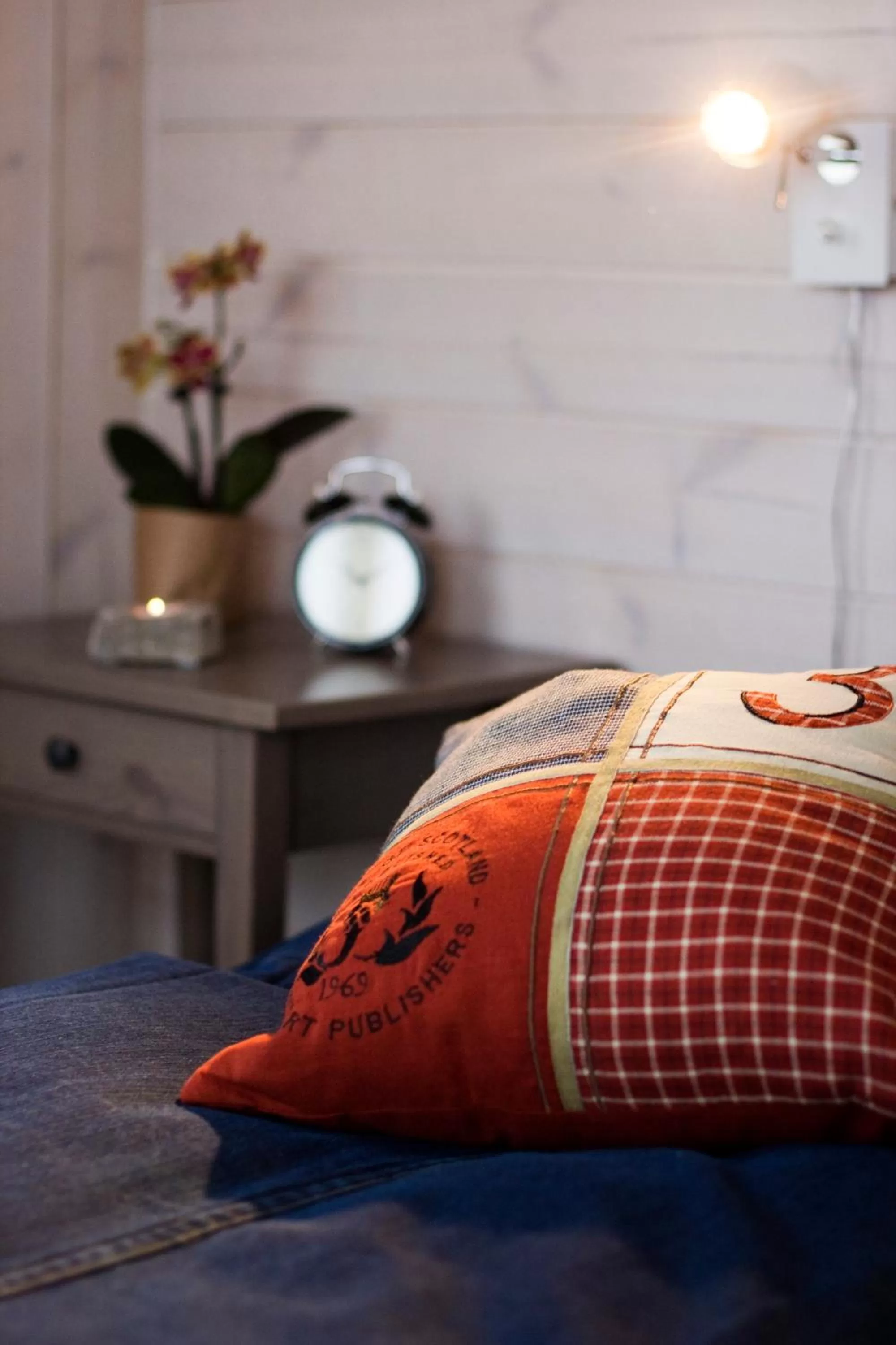 Decorative detail, Bed in Everts Sjöbods Bed & Breakfast