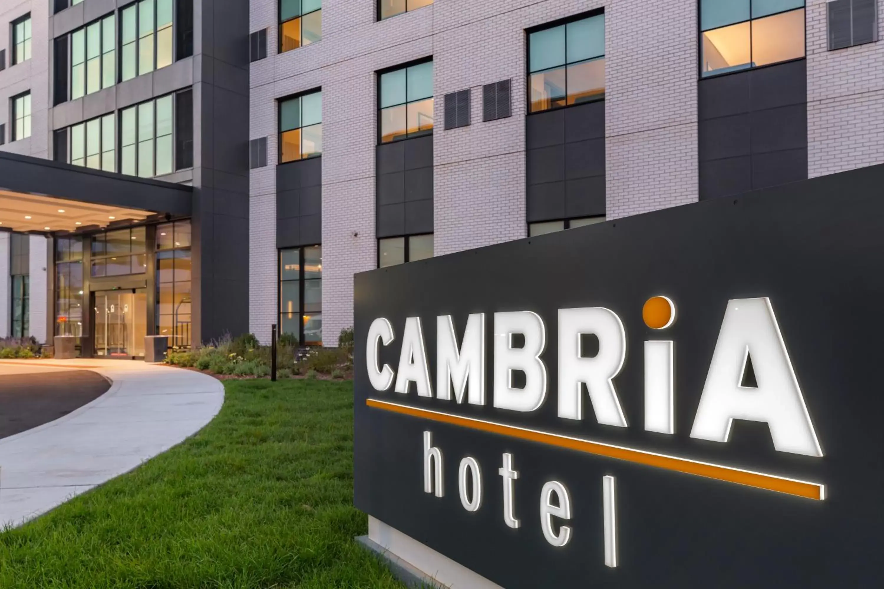 Property building in Cambria Hotel New Haven University Area