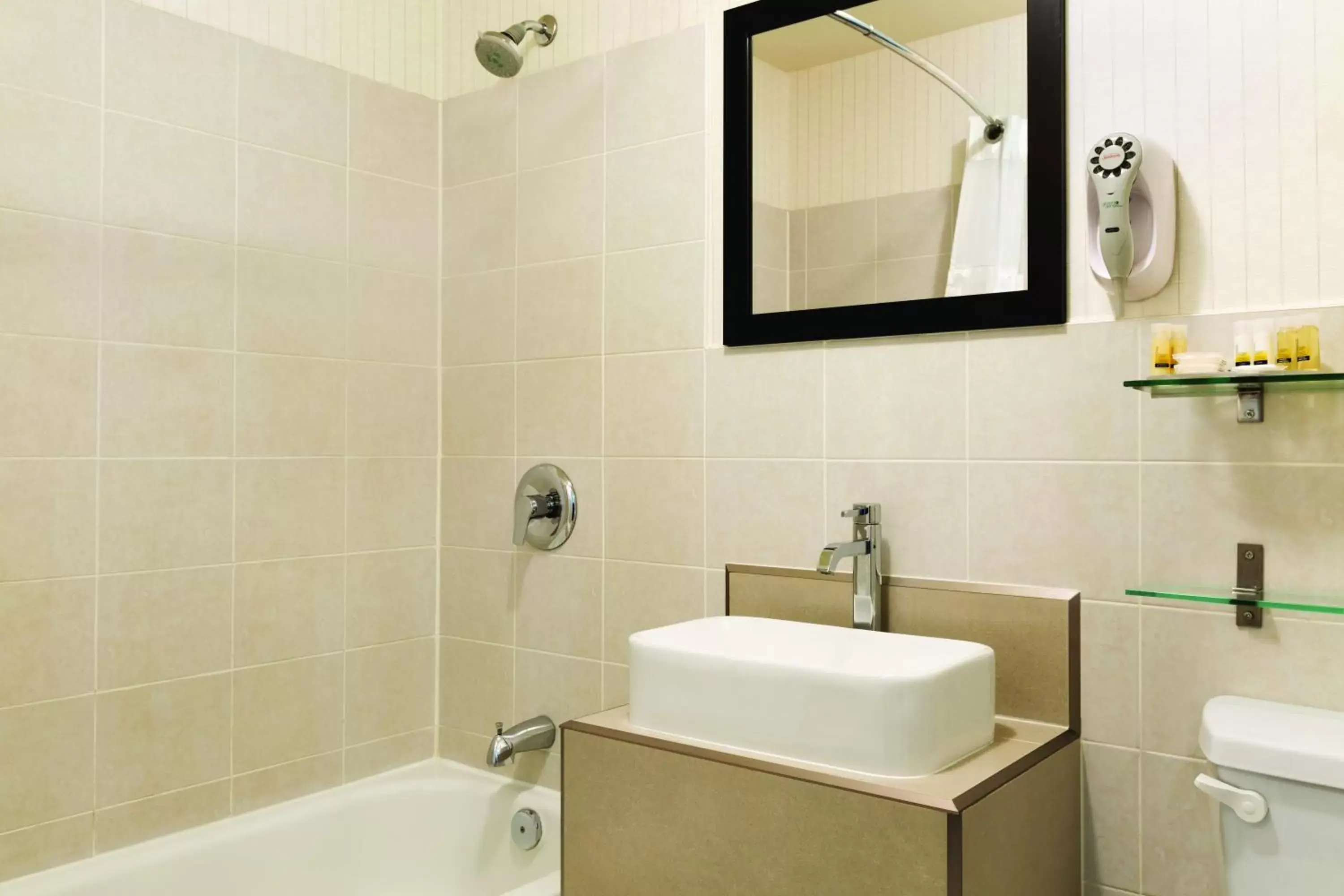 Bathroom in Days Inn by Wyndham Vermilion