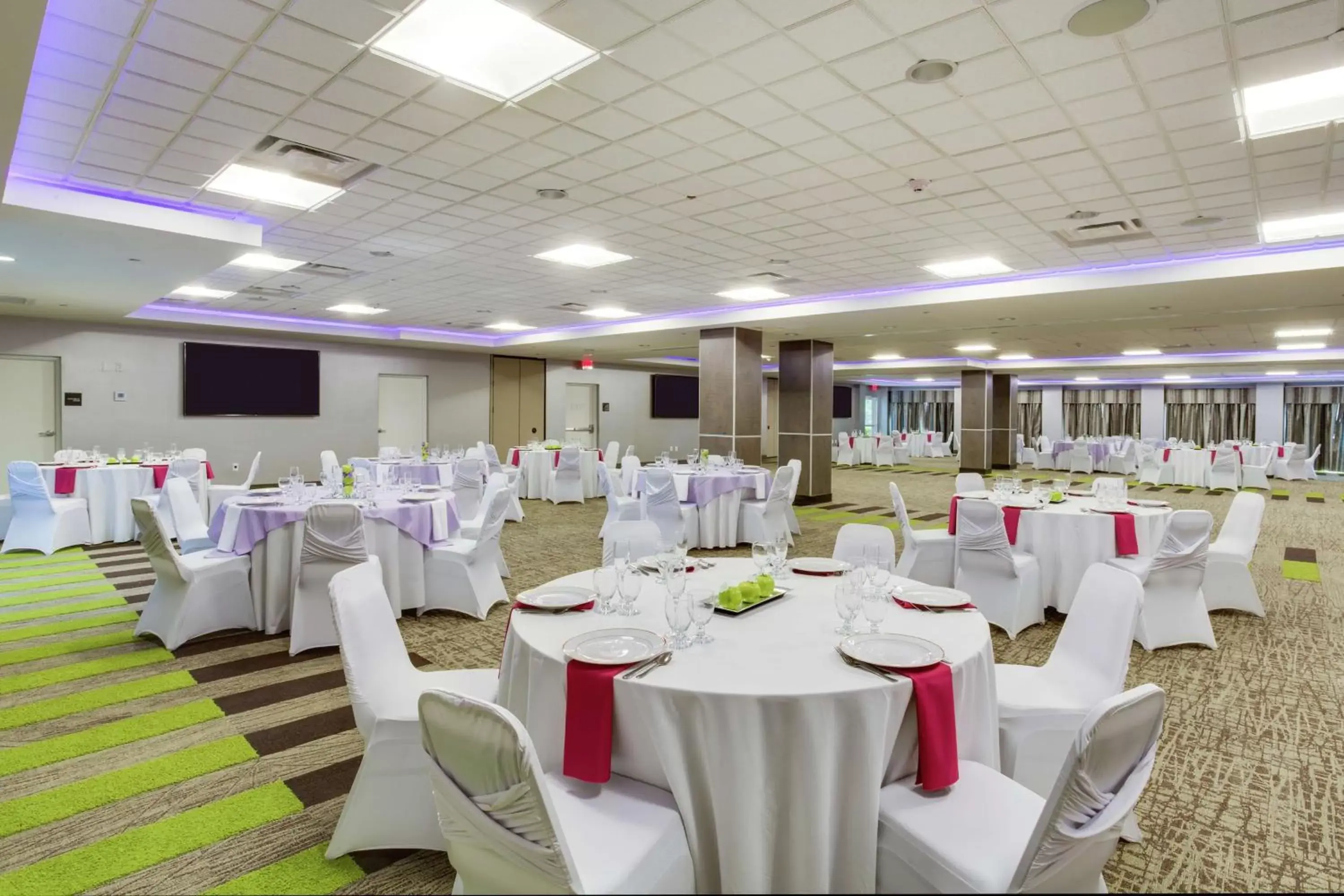 Dining area, Banquet Facilities in Hampton Inn and Suites Jacksonville/Orange Park, FL