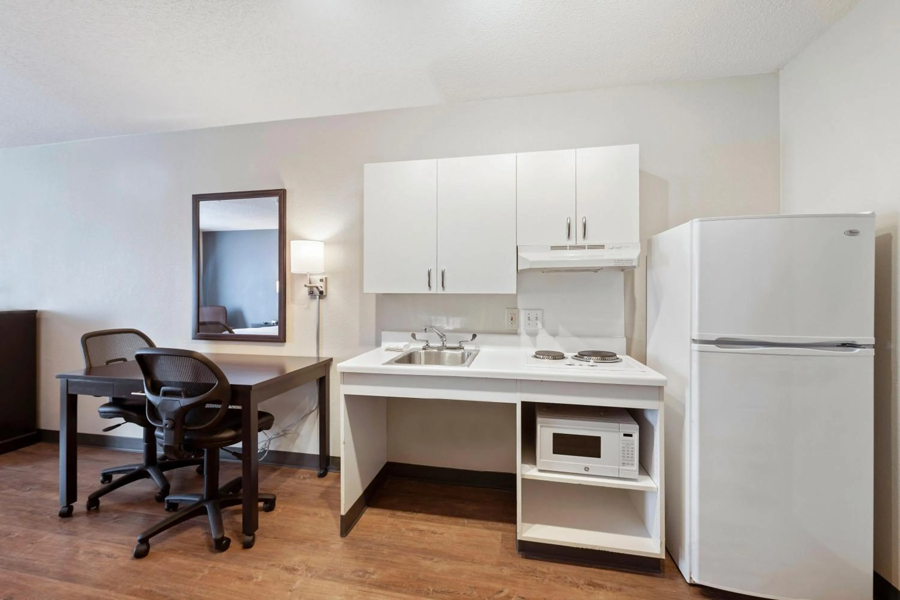 Kitchen or kitchenette in Extended Stay America Suites - Charlotte - University Place