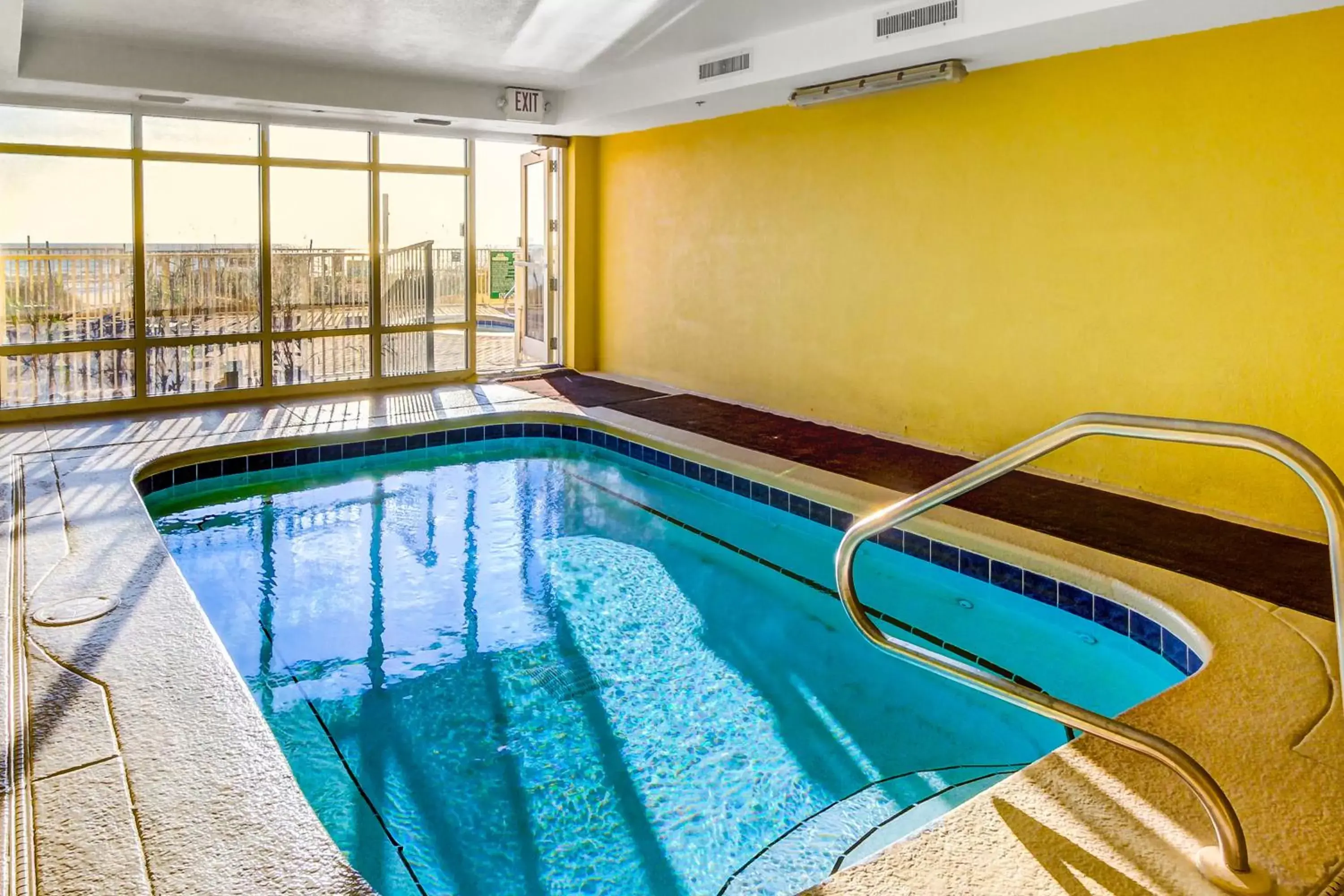 Swimming Pool in Twin Palms 603