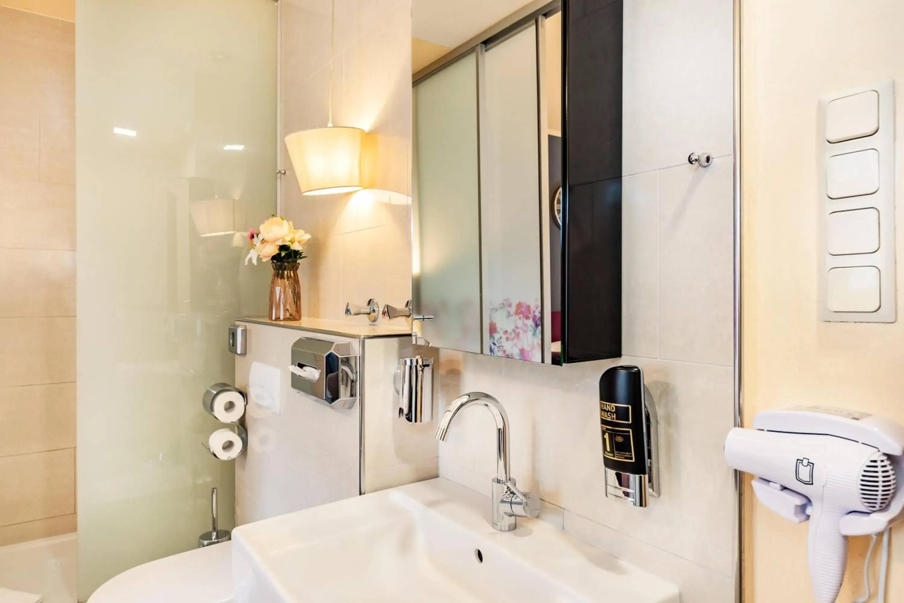 Bathroom in Hotel Fürst Garden