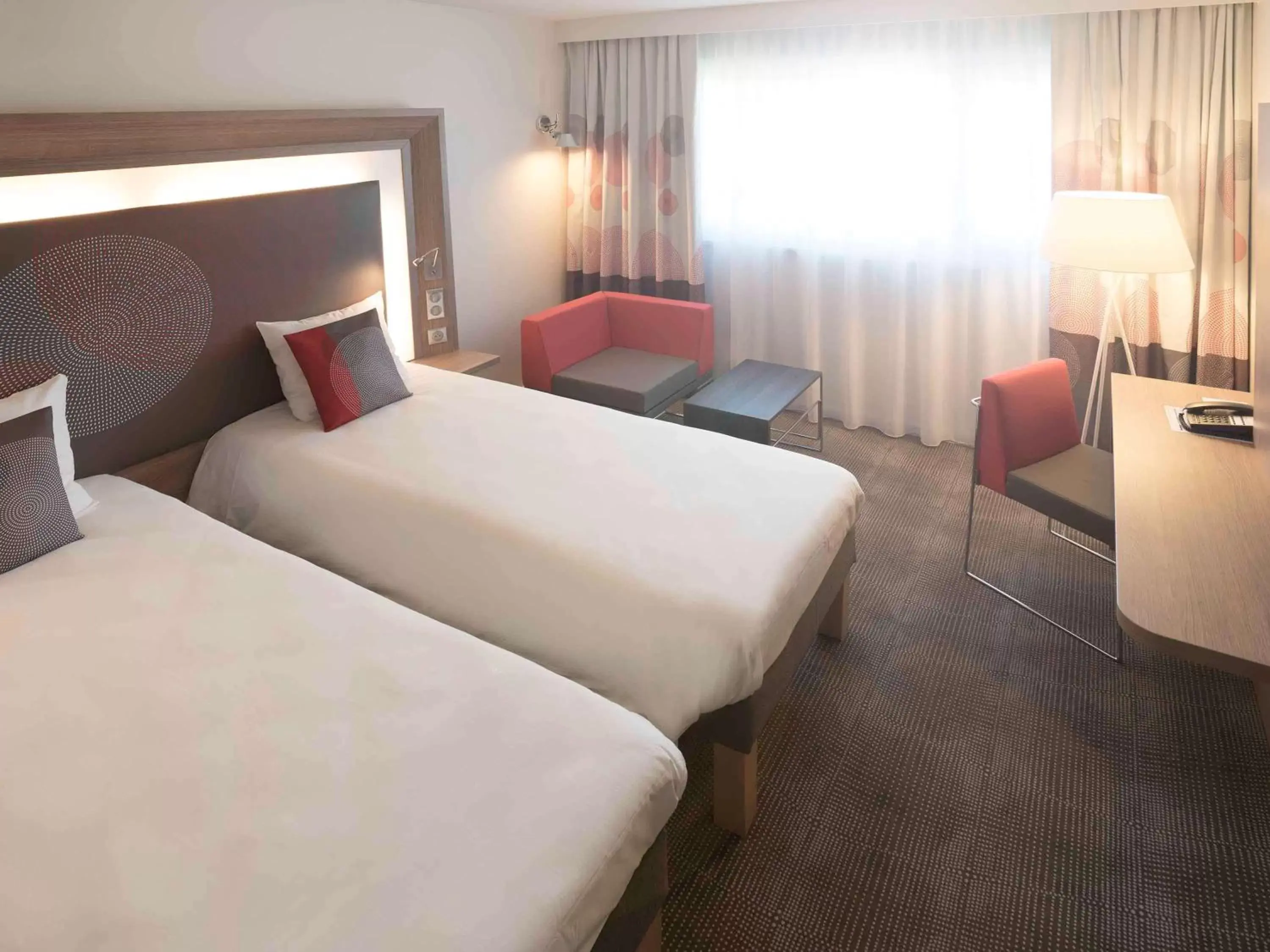 Photo of the whole room, Bed in Novotel Paris Nord Expo Aulnay