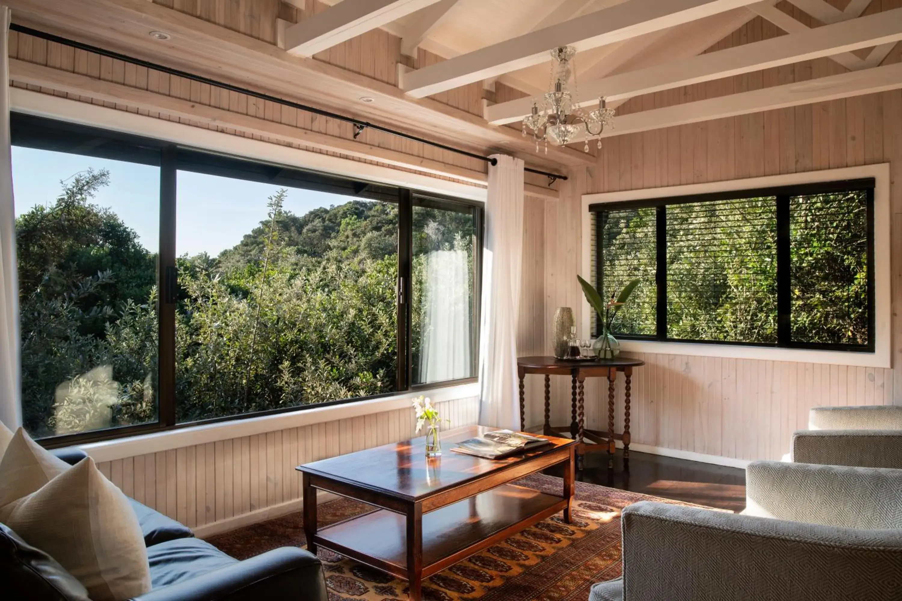 Living room in Prana Lodge