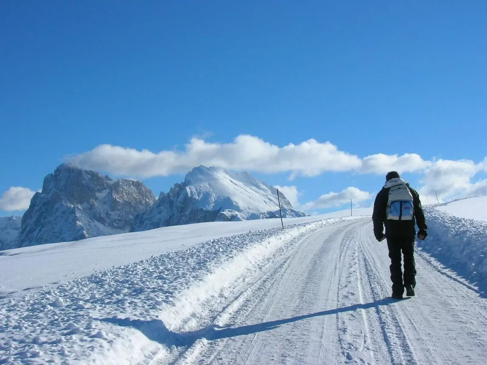 Skiing, Winter in Eden Apartments