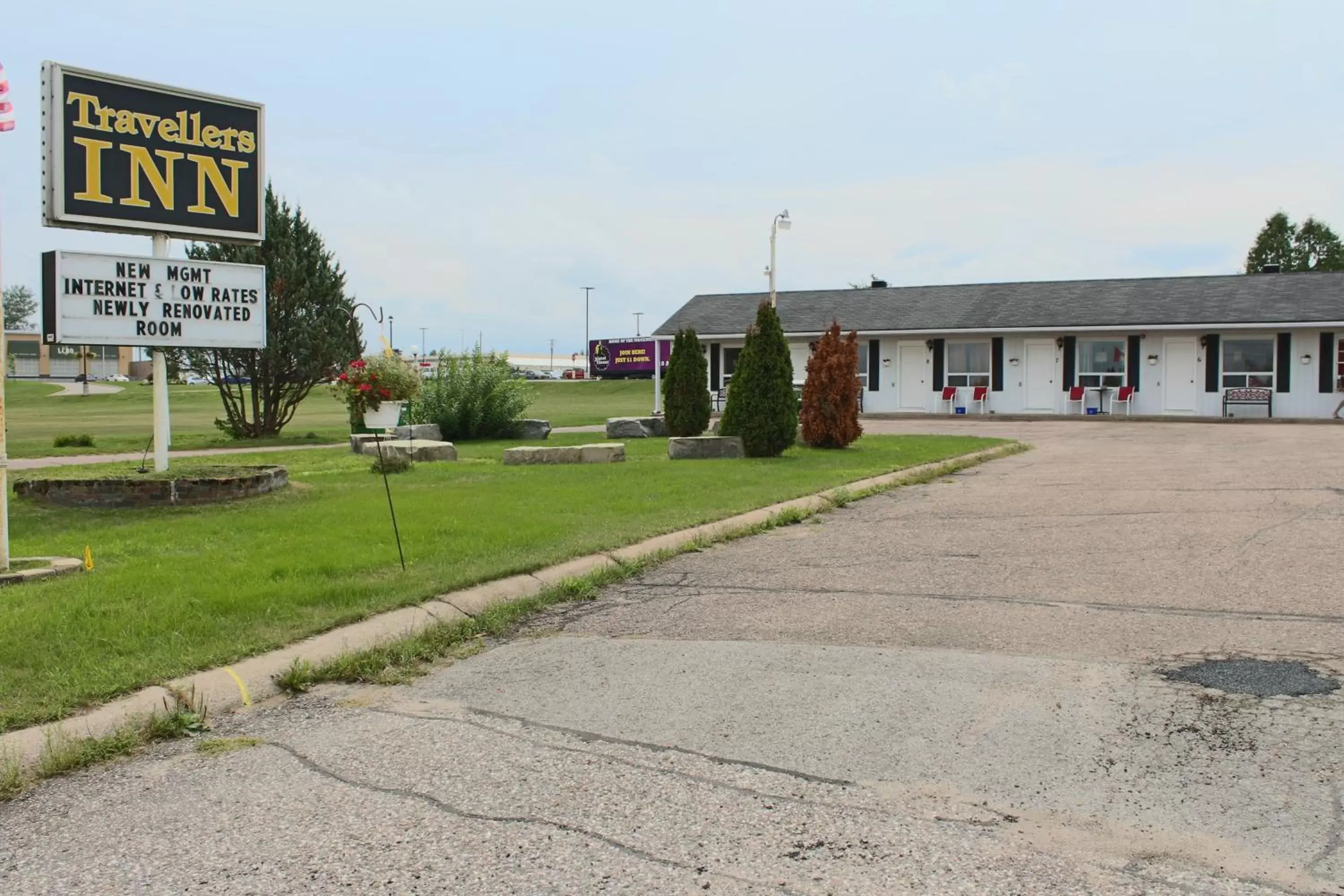 Property Building in Travellers Inn