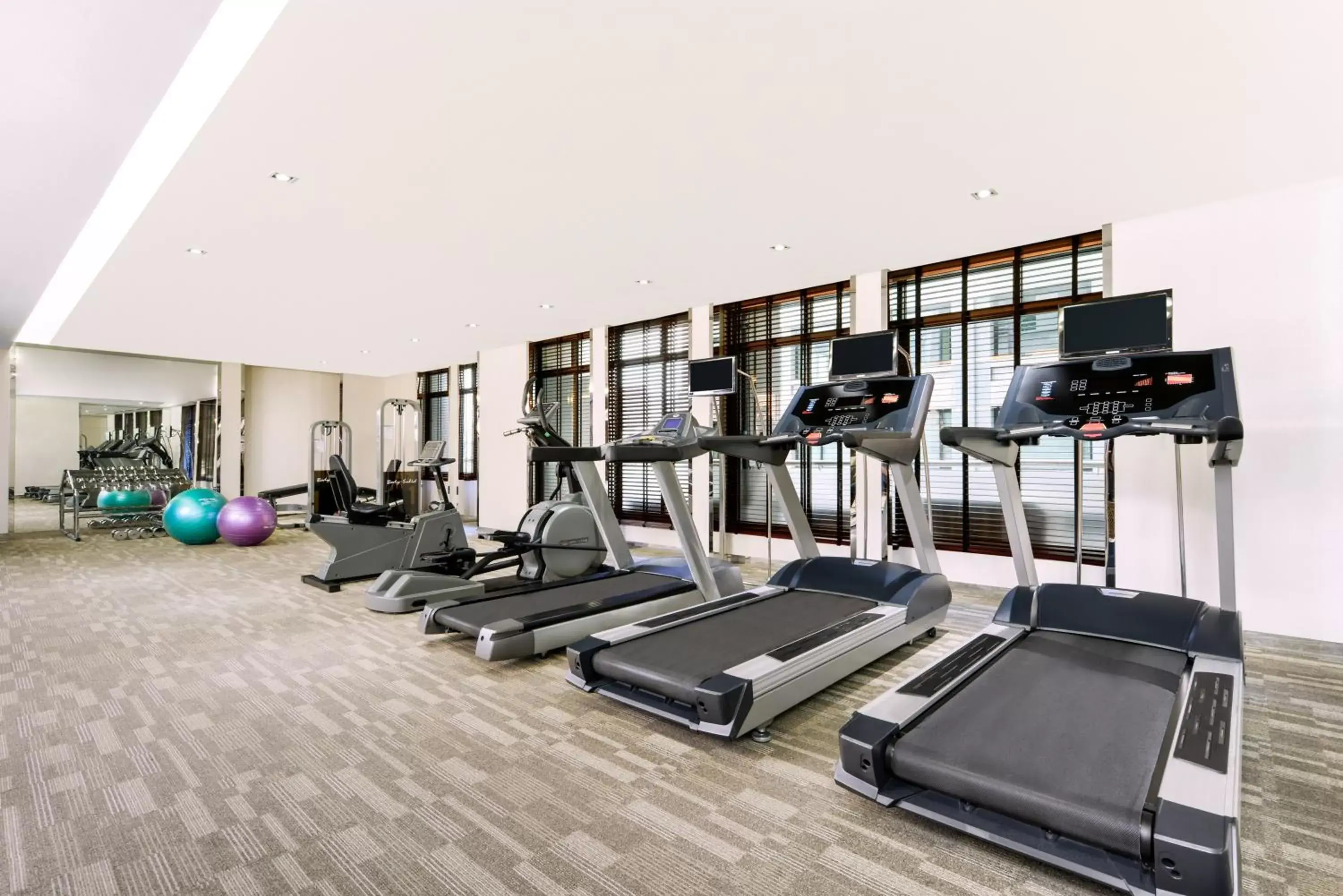 Fitness centre/facilities, Fitness Center/Facilities in Centre Point Chidlom - SHA Extra Plus
