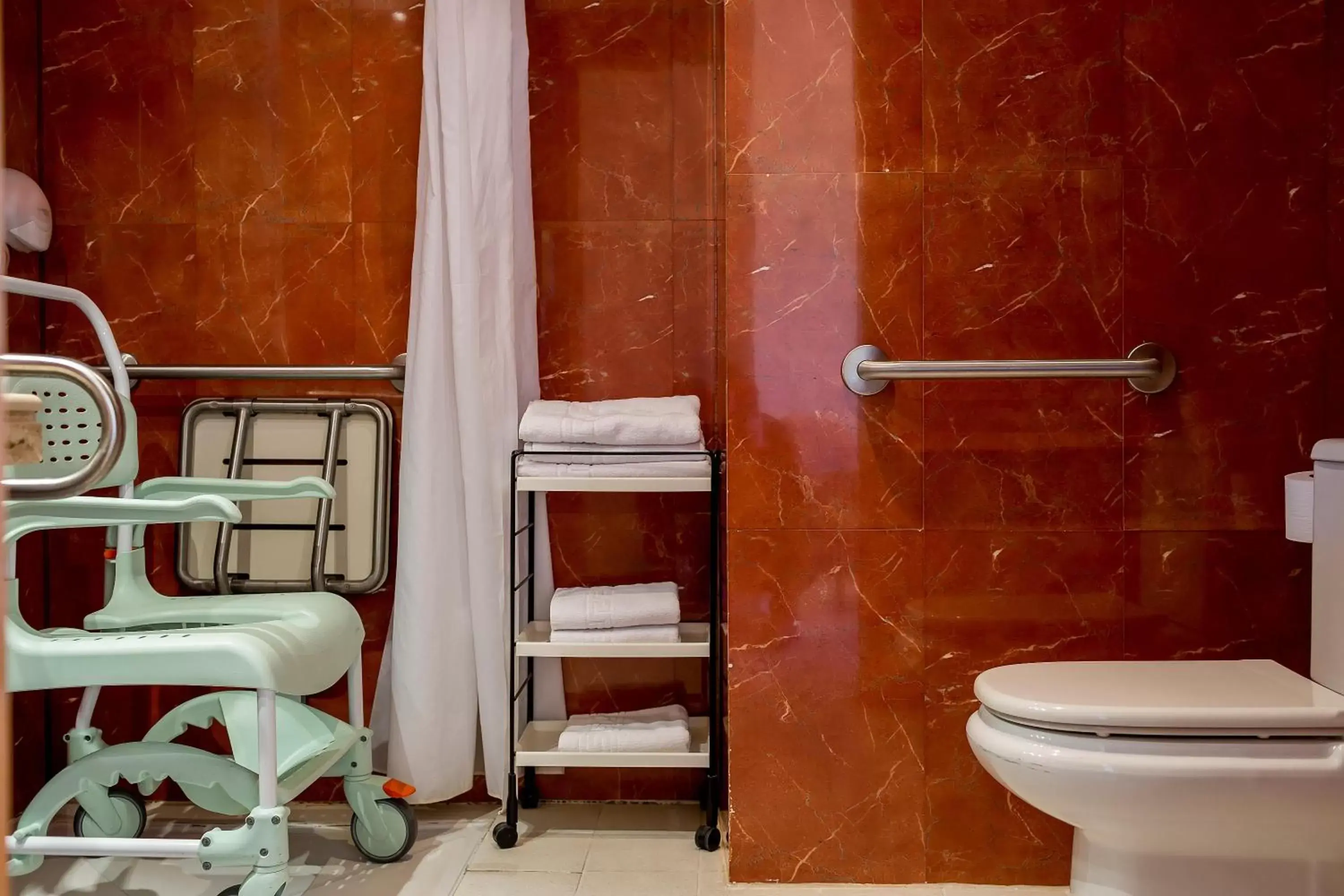 Bathroom in Hotel Playas de Torrevieja