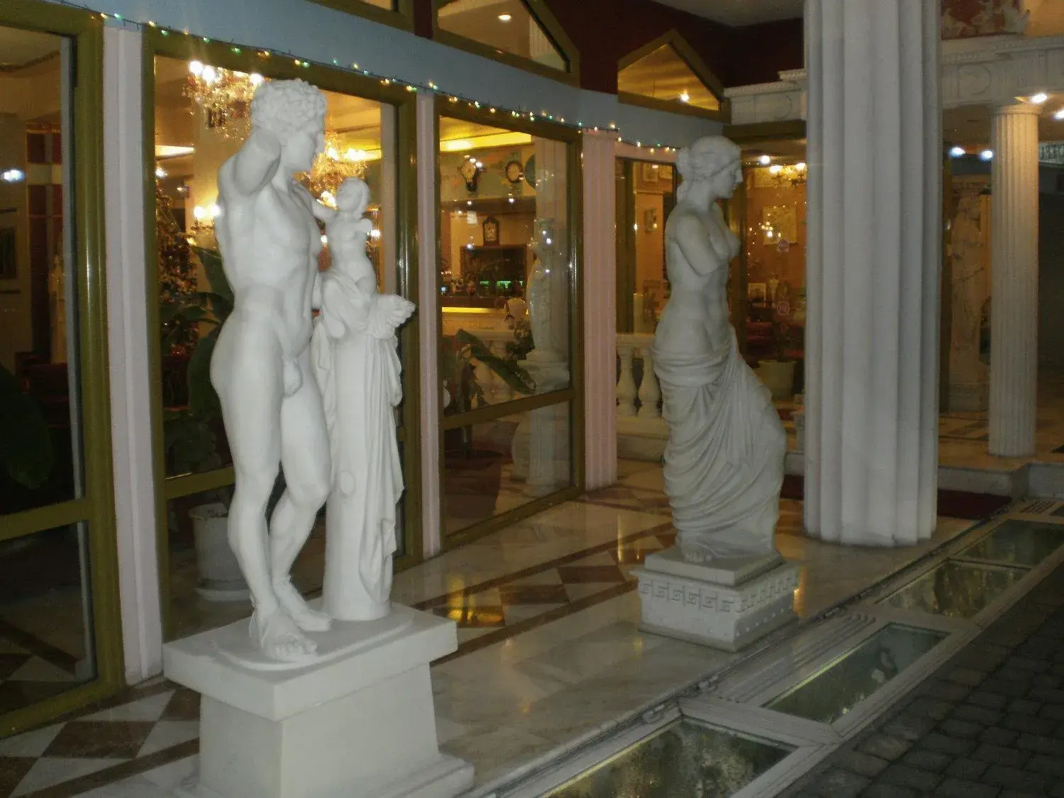 Facade/entrance in Hotel Kosta Famissi Facade/entrance in Hotel Kosta Famissi