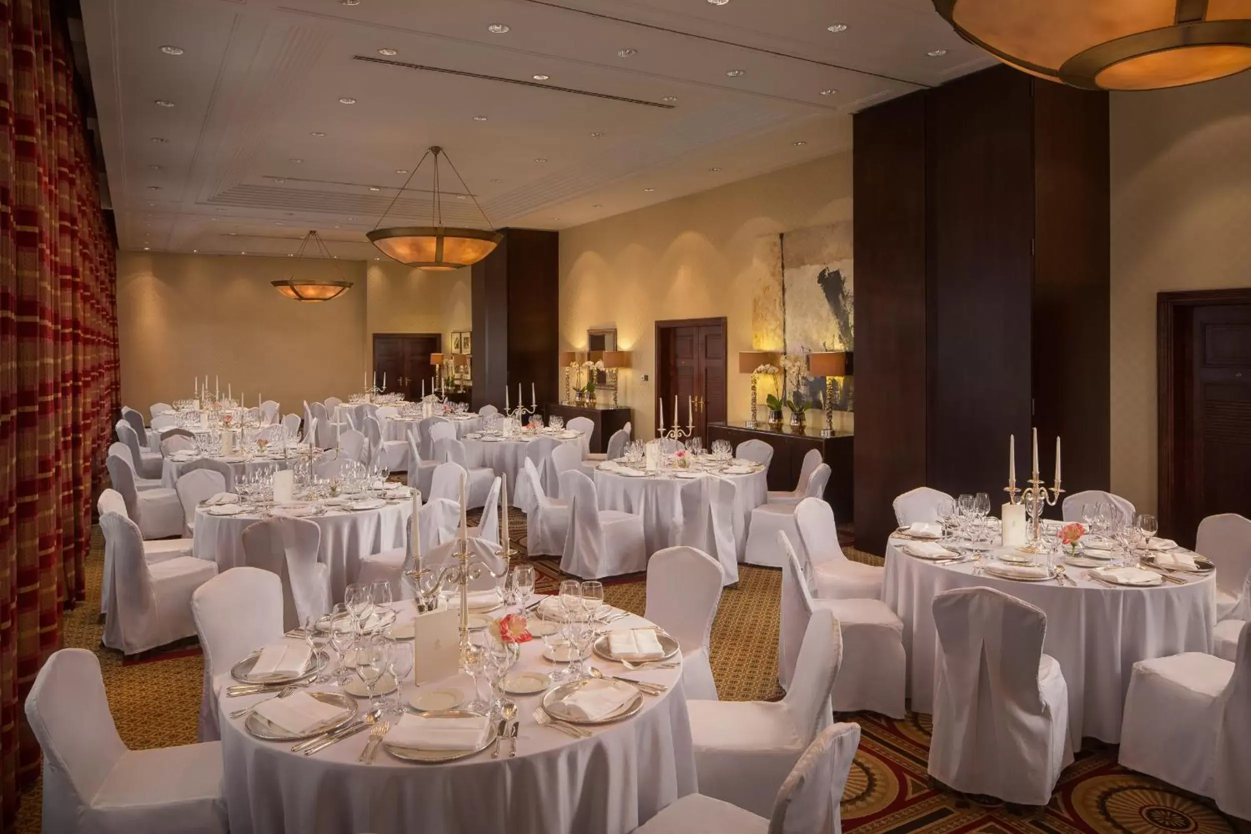 Banquet/Function facilities, Restaurant/Places to Eat in Esplanade Zagreb Hotel