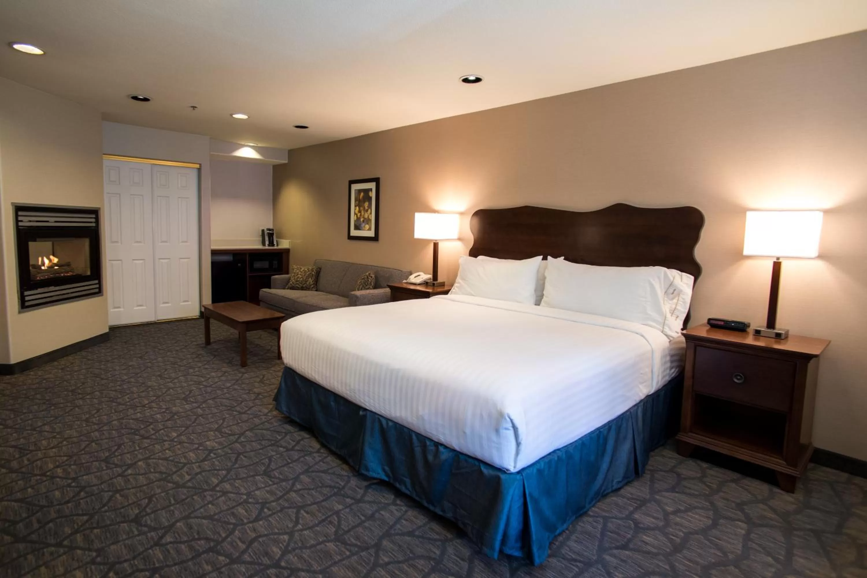 Photo of the whole room, Bed in Holiday Inn Express South Lake Tahoe by IHG