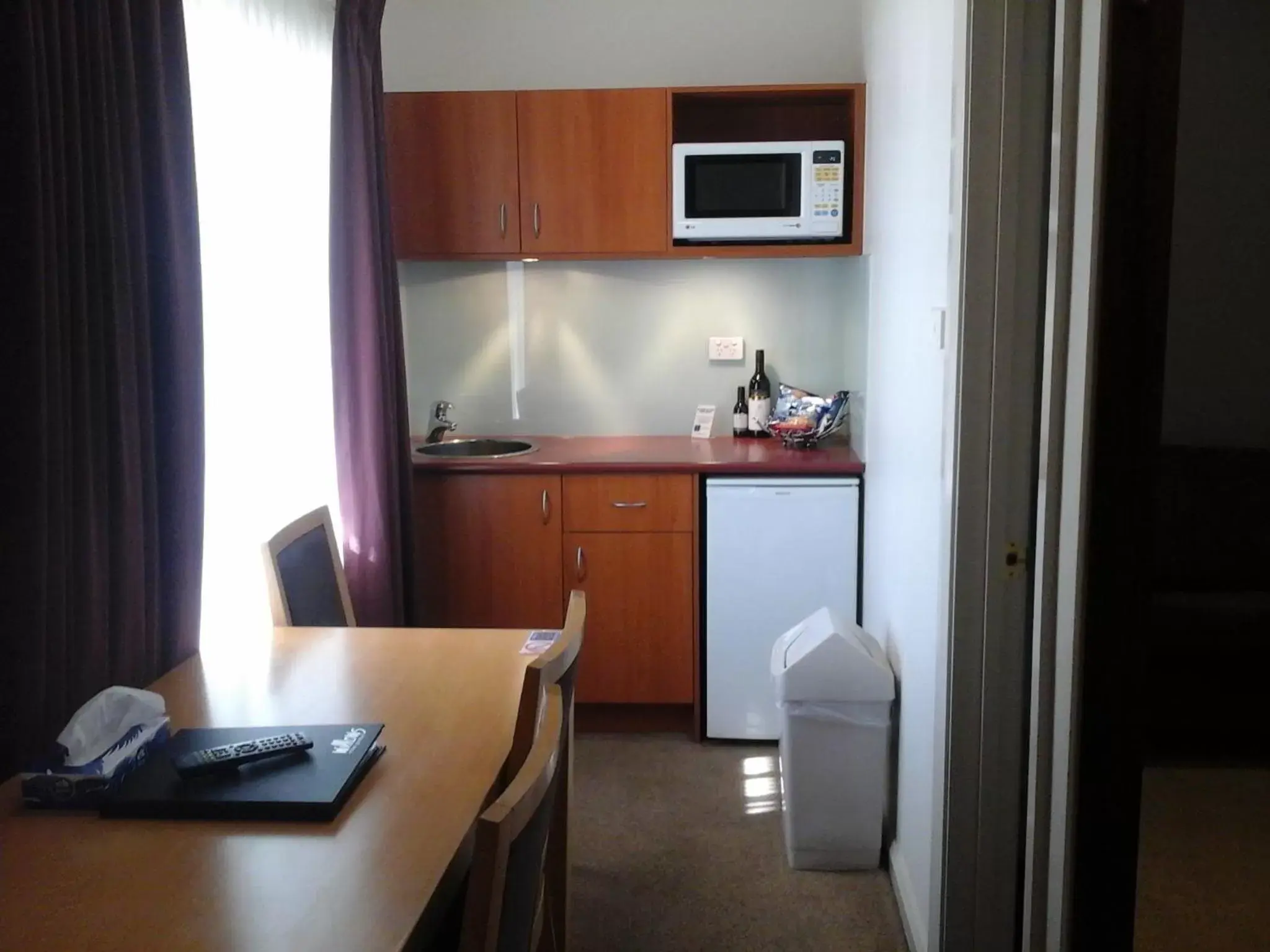 Two-Bedroom Suite in Willows Motel