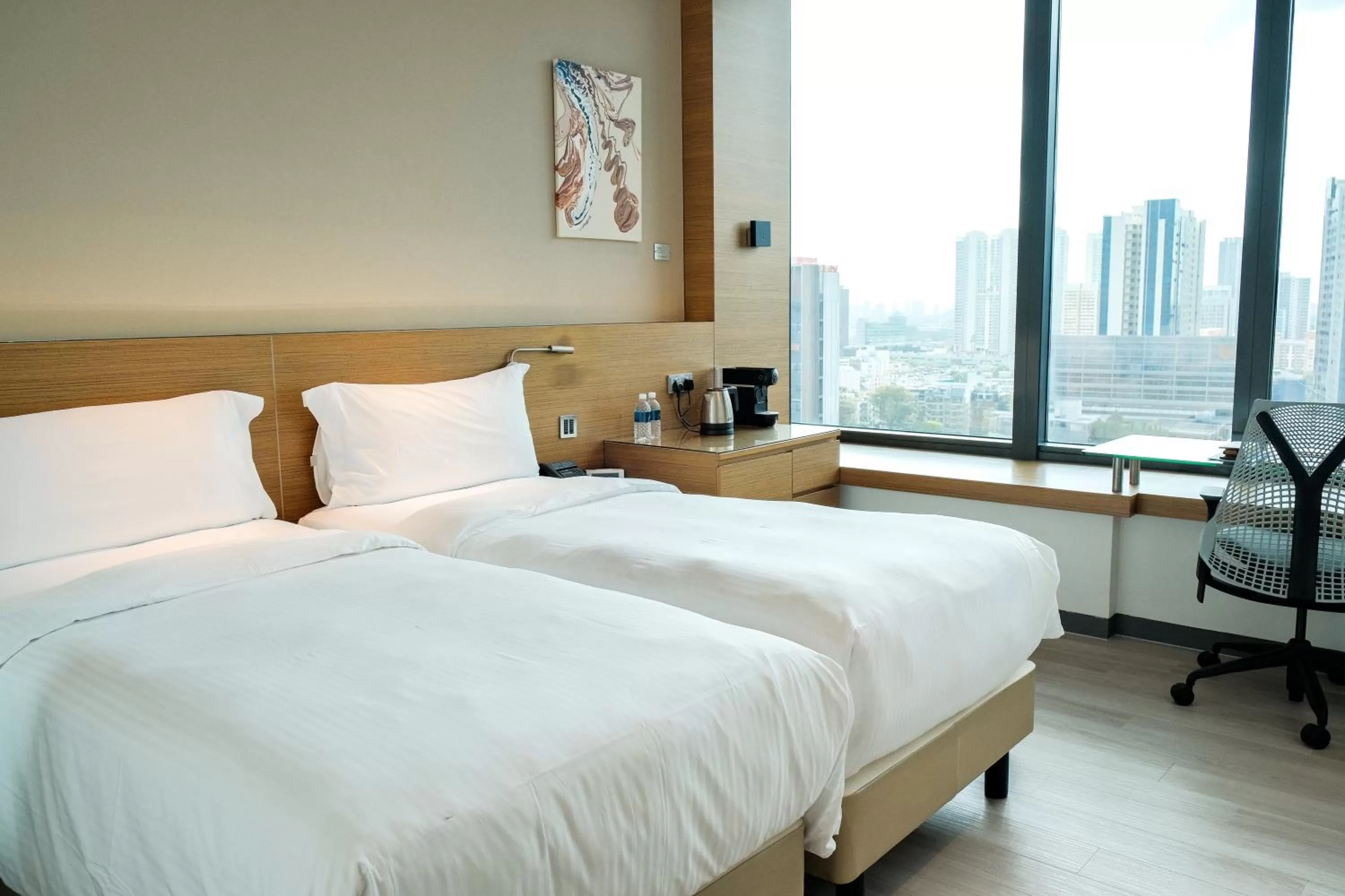 Bedroom, Bed in One Farrer Hotel