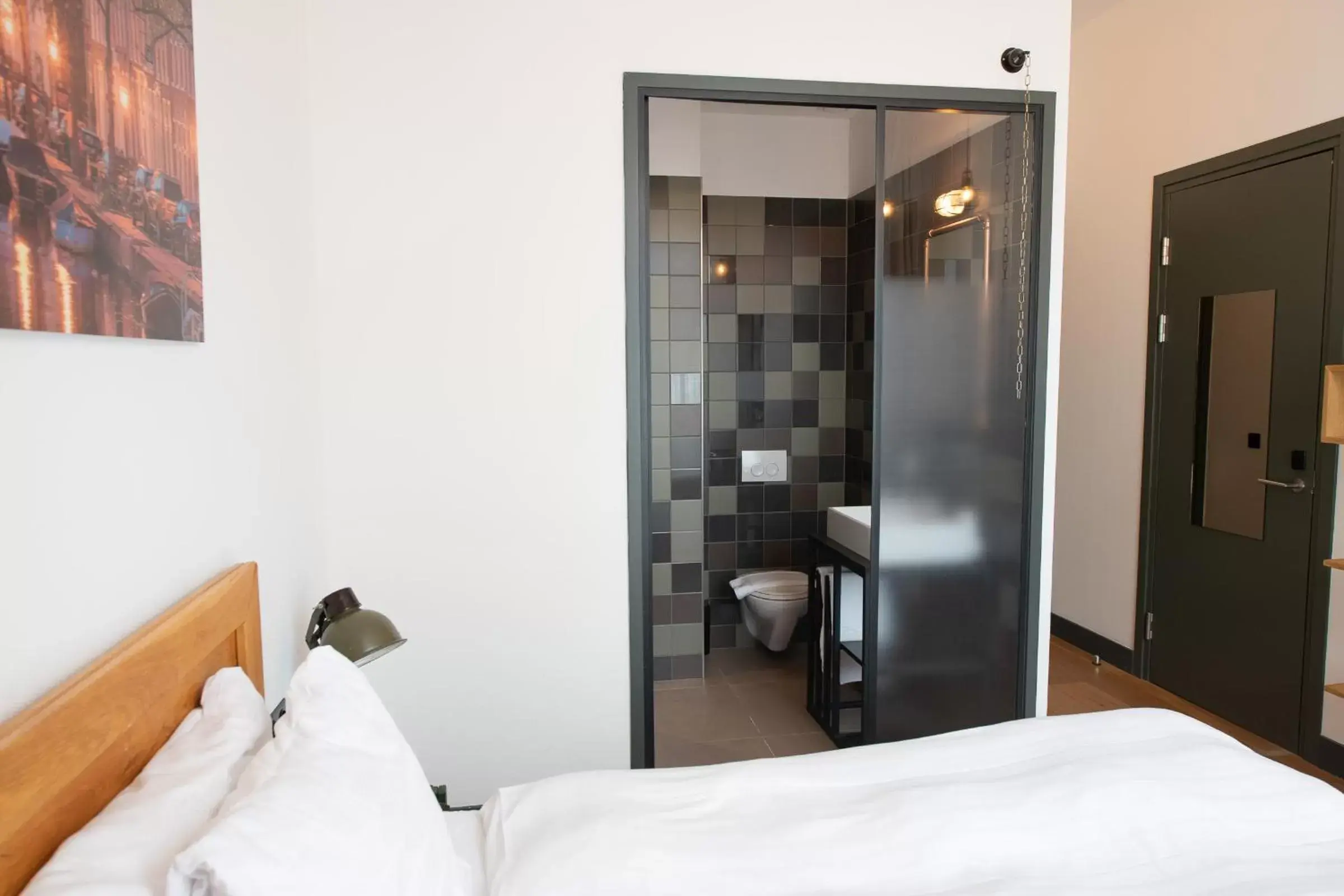 Bathroom, Bed in Boutique Hotel d'Oude Morsch