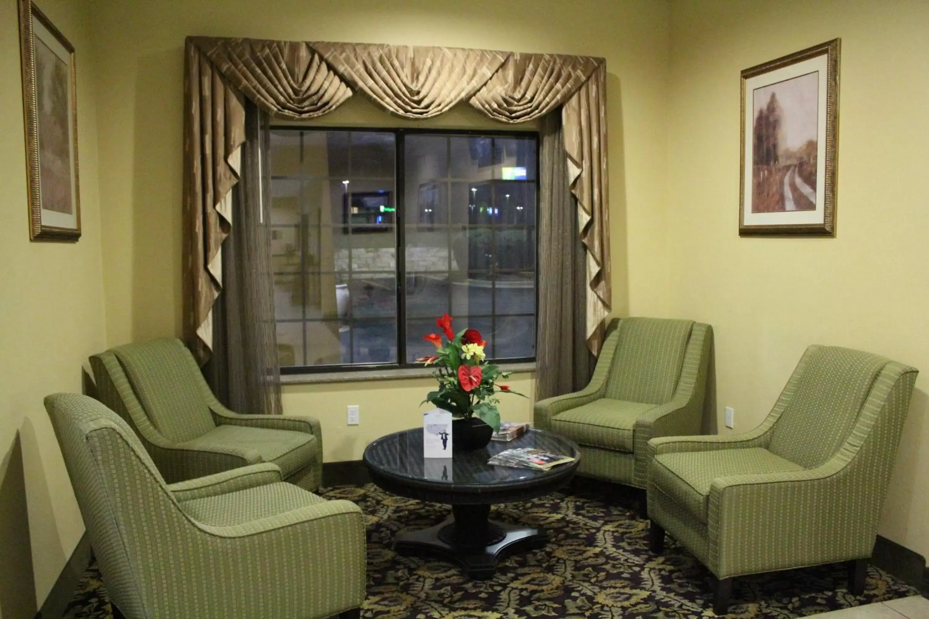 Lobby or reception, Seating Area in Days Inn by Wyndham Salado