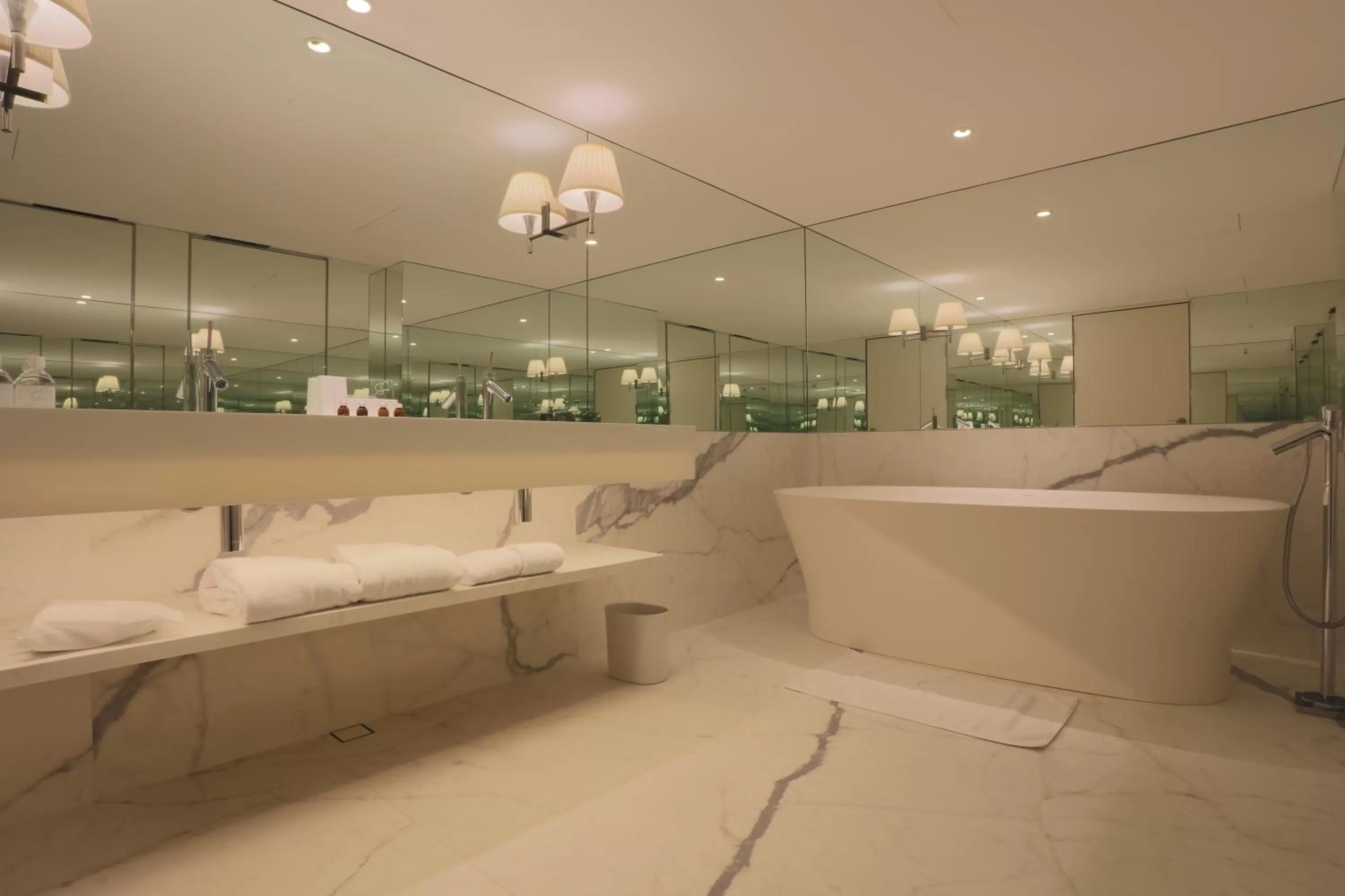 Bathroom in S Hotel | Designed by Philippe Starck