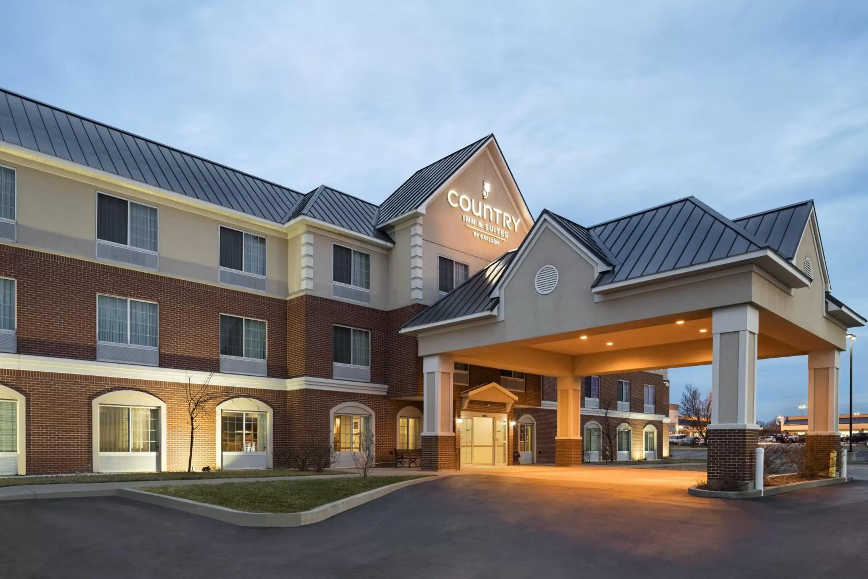 Facade/entrance, Property Building in Country Inn & Suites by Radisson, St. Peters, MO
