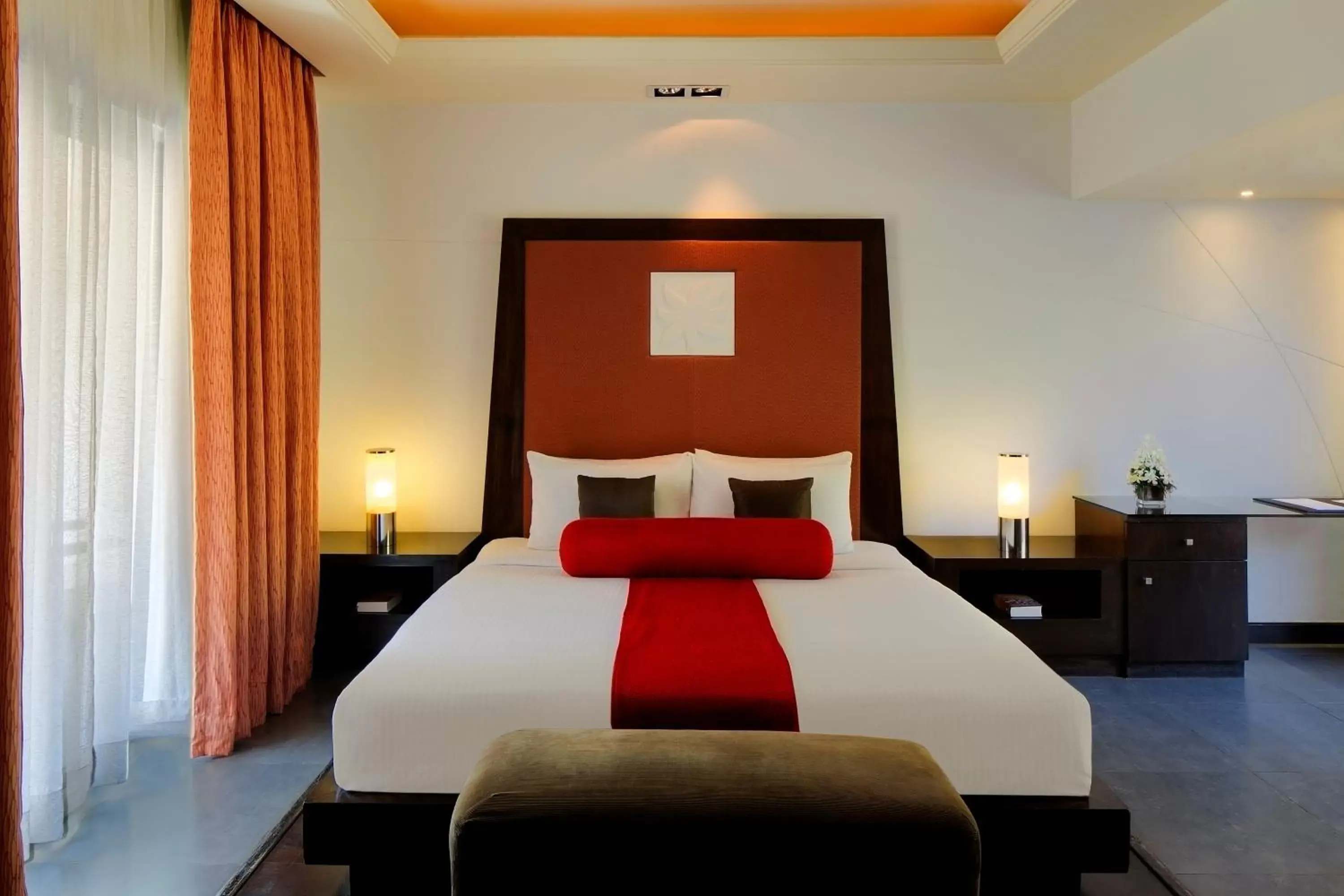 Bedroom, Bed in Radisson Blu Resort & Spa Alibaug