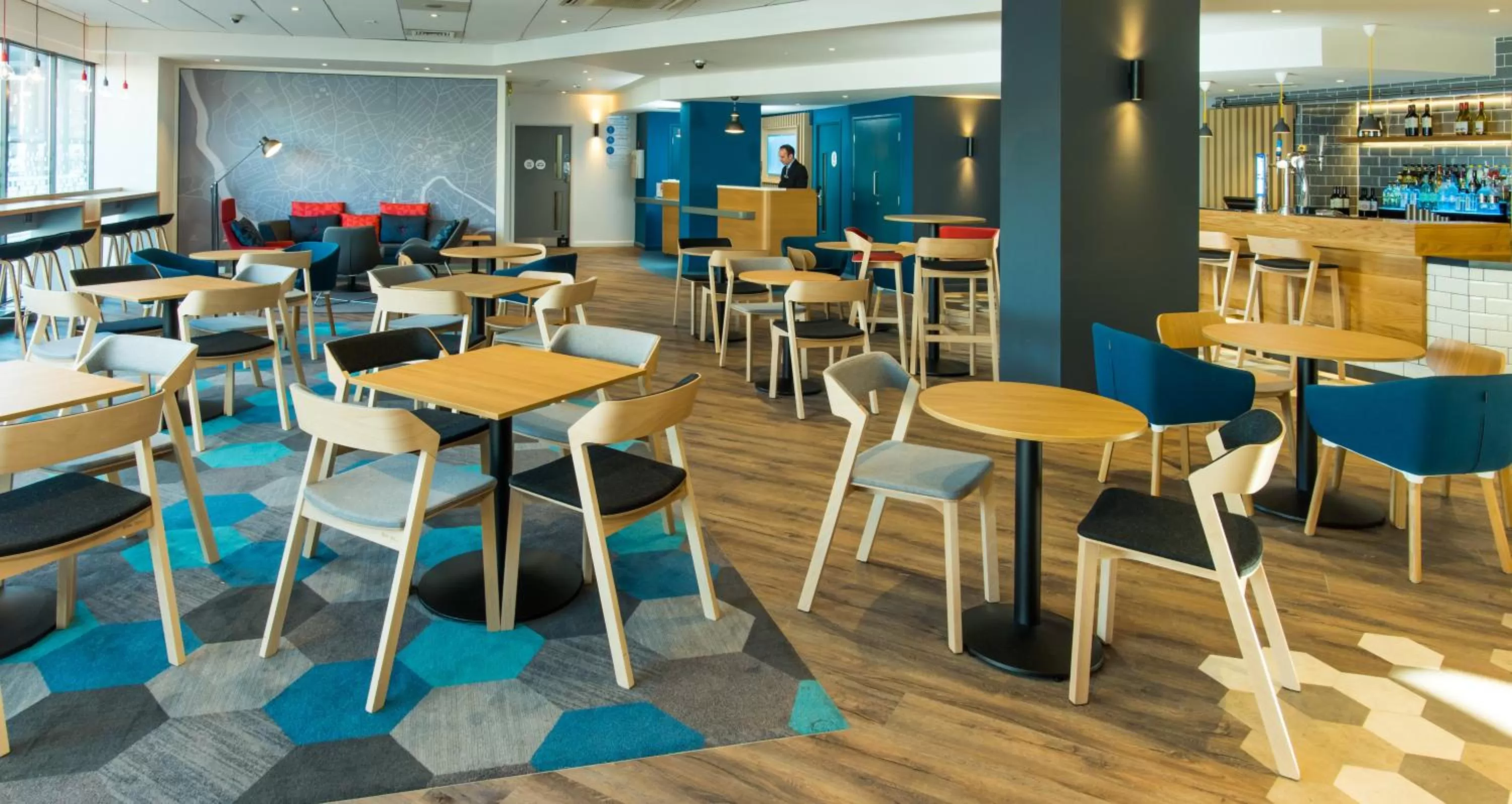 Lobby or reception in Holiday Inn Express Bristol City Centre by IHG