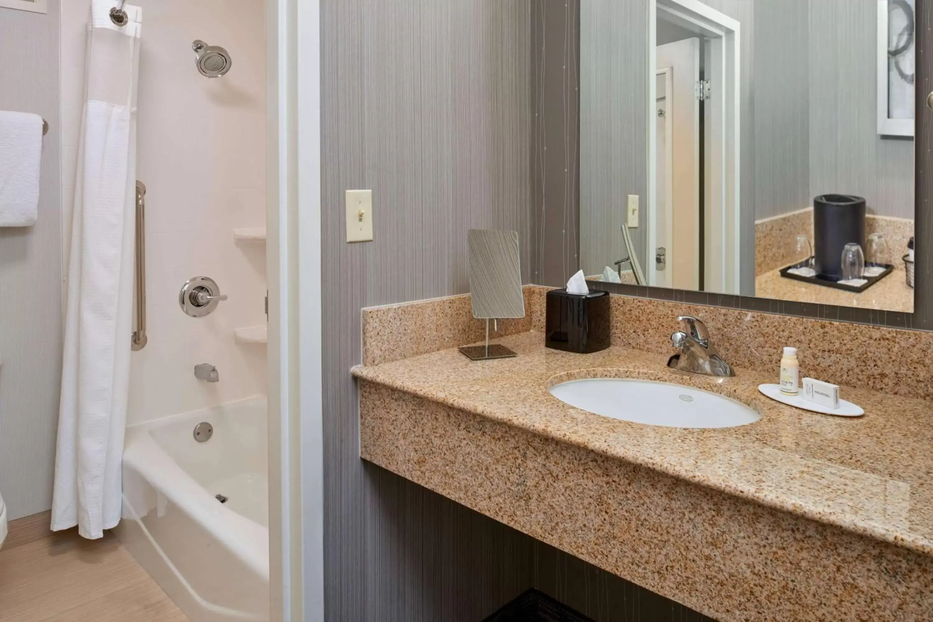 Bathroom in Sonesta Select Indianapolis Carmel