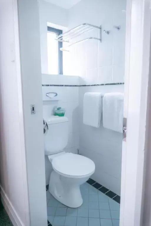 Toilet, Bathroom in Great Southern Hotel Sydney