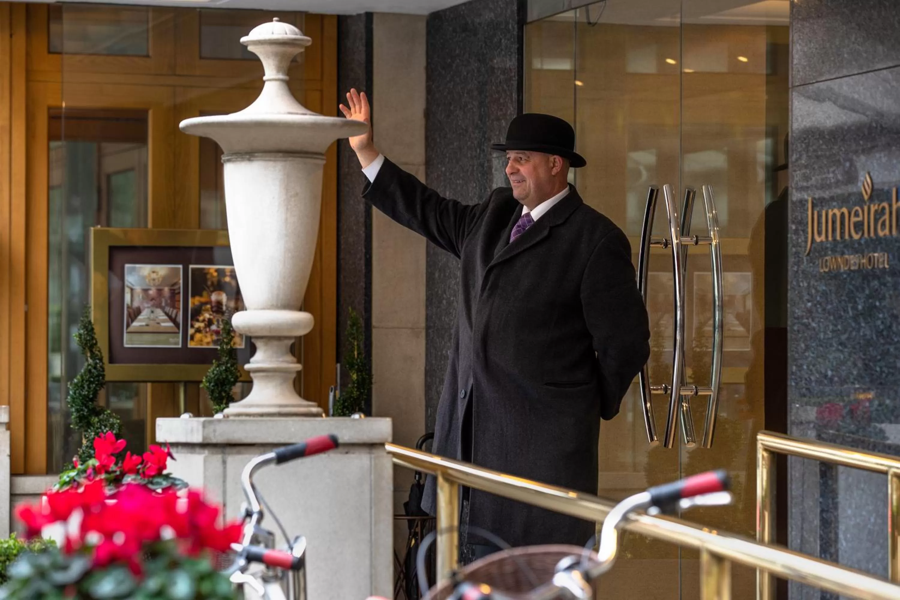 Staff in Jumeirah Lowndes London