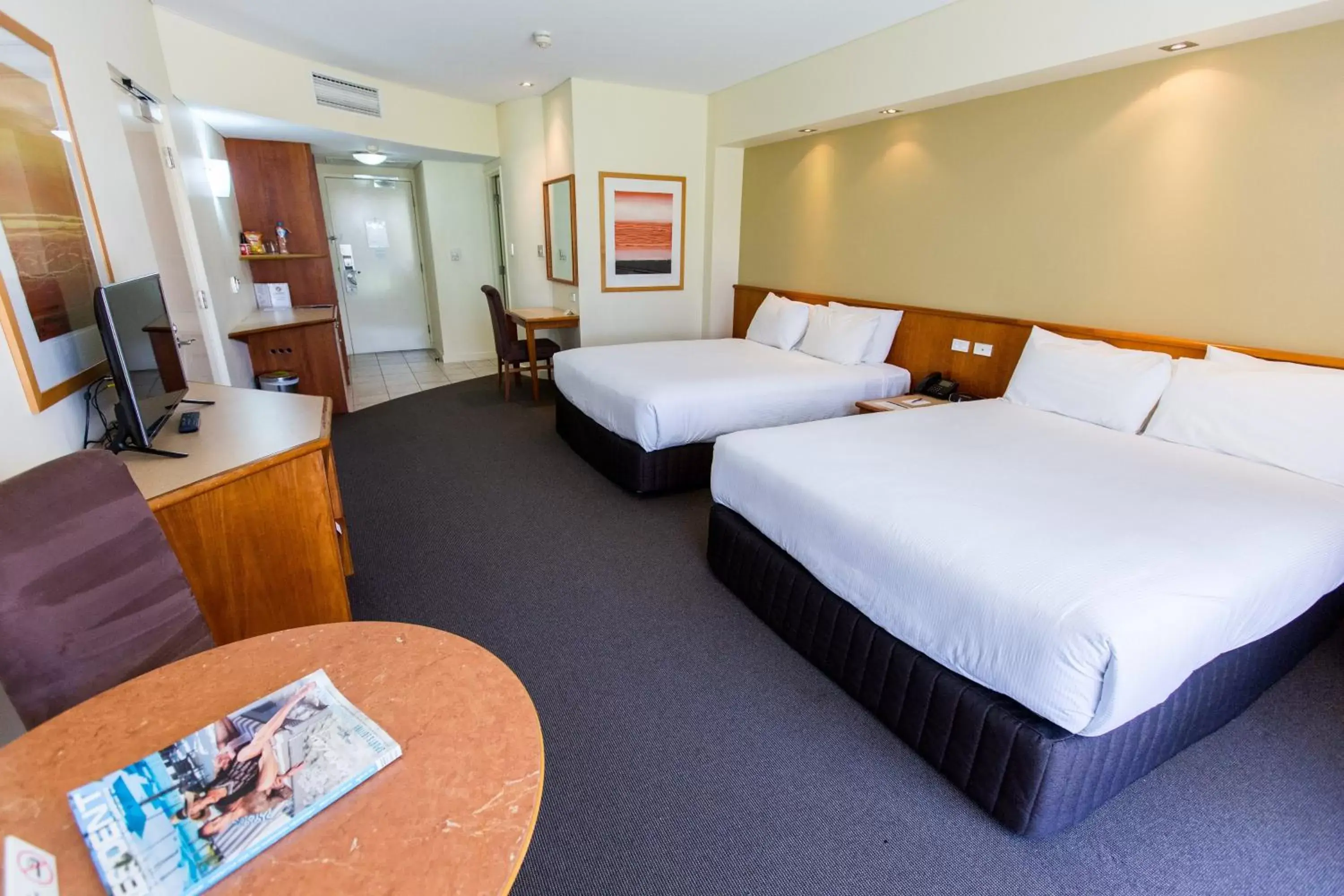 Photo of the whole room, Bed in Crowne Plaza Alice Springs Lasseters, an IHG Hotel